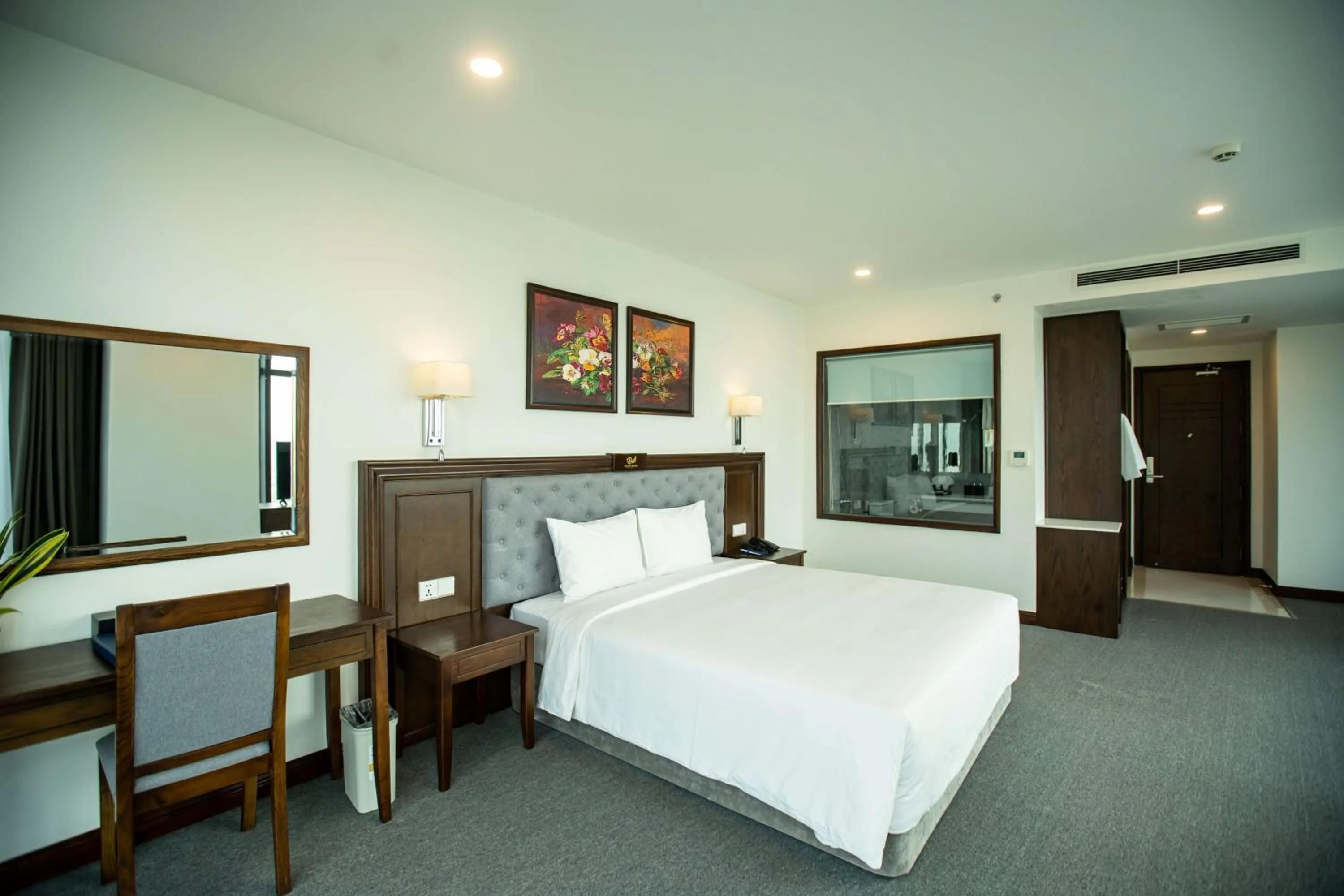 Bed in Peace Hotel Hạ Long