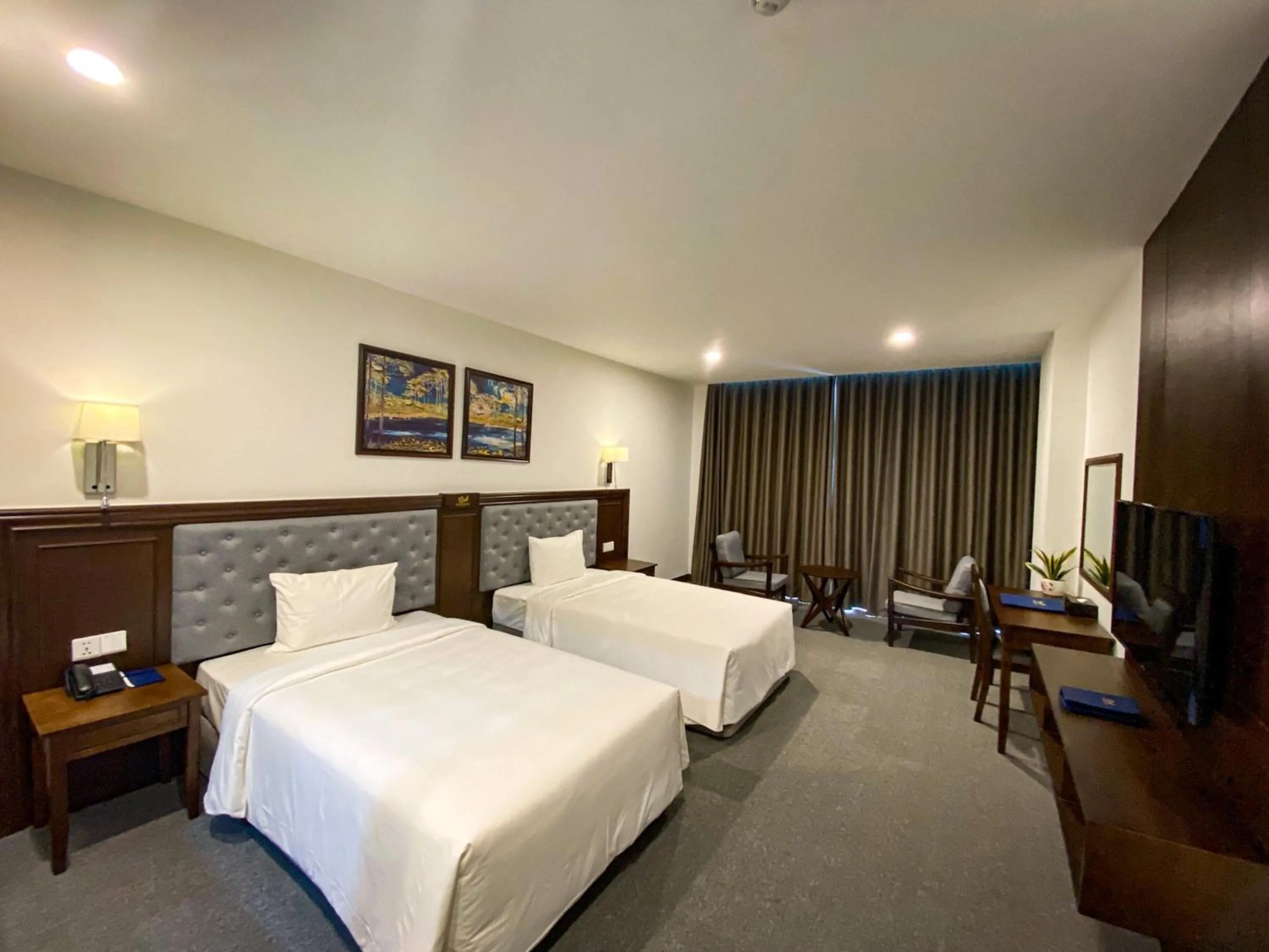 Bedroom, Bed in Peace Hotel Hạ Long