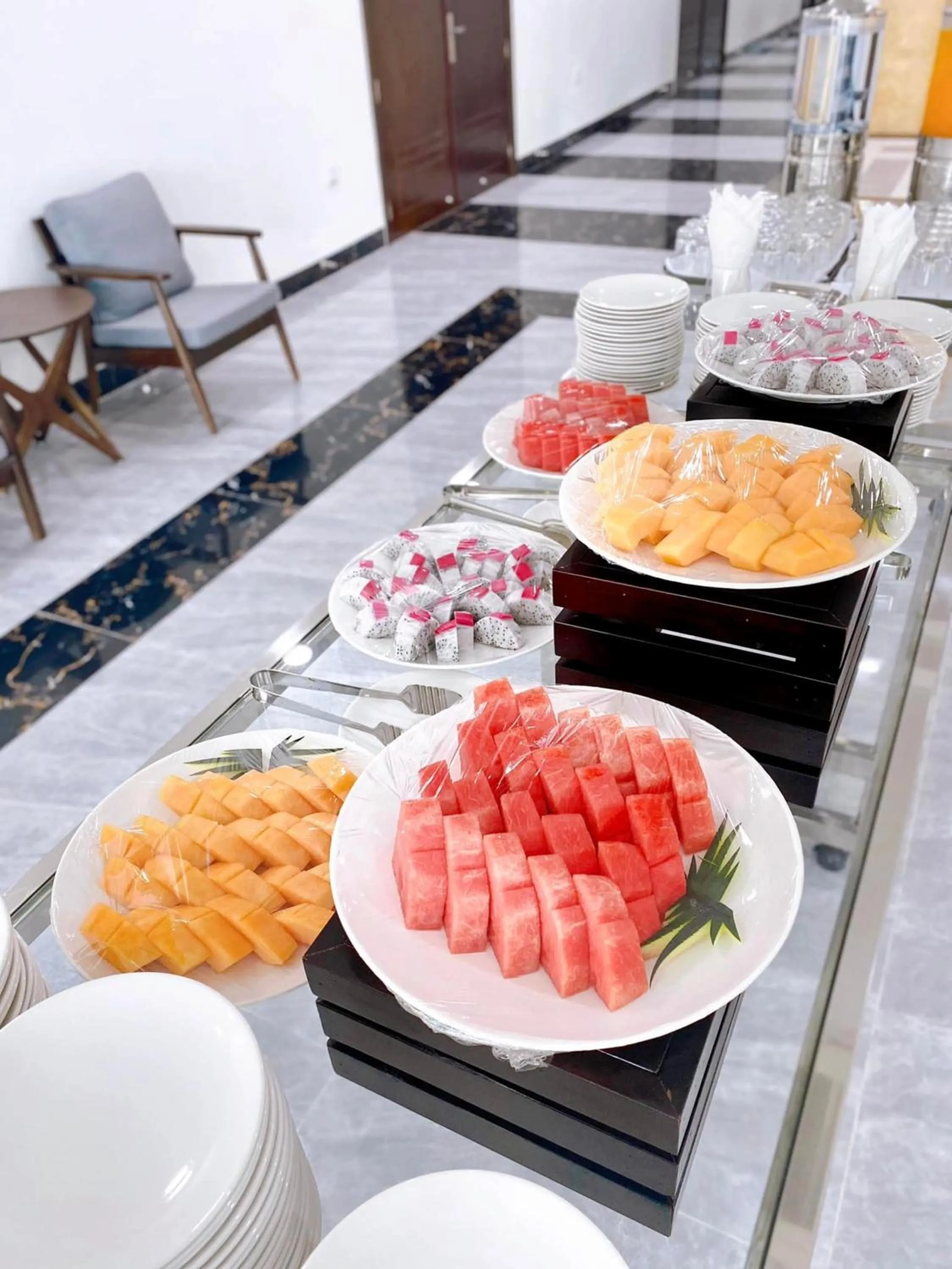 Lunch in Peace Hotel Hạ Long