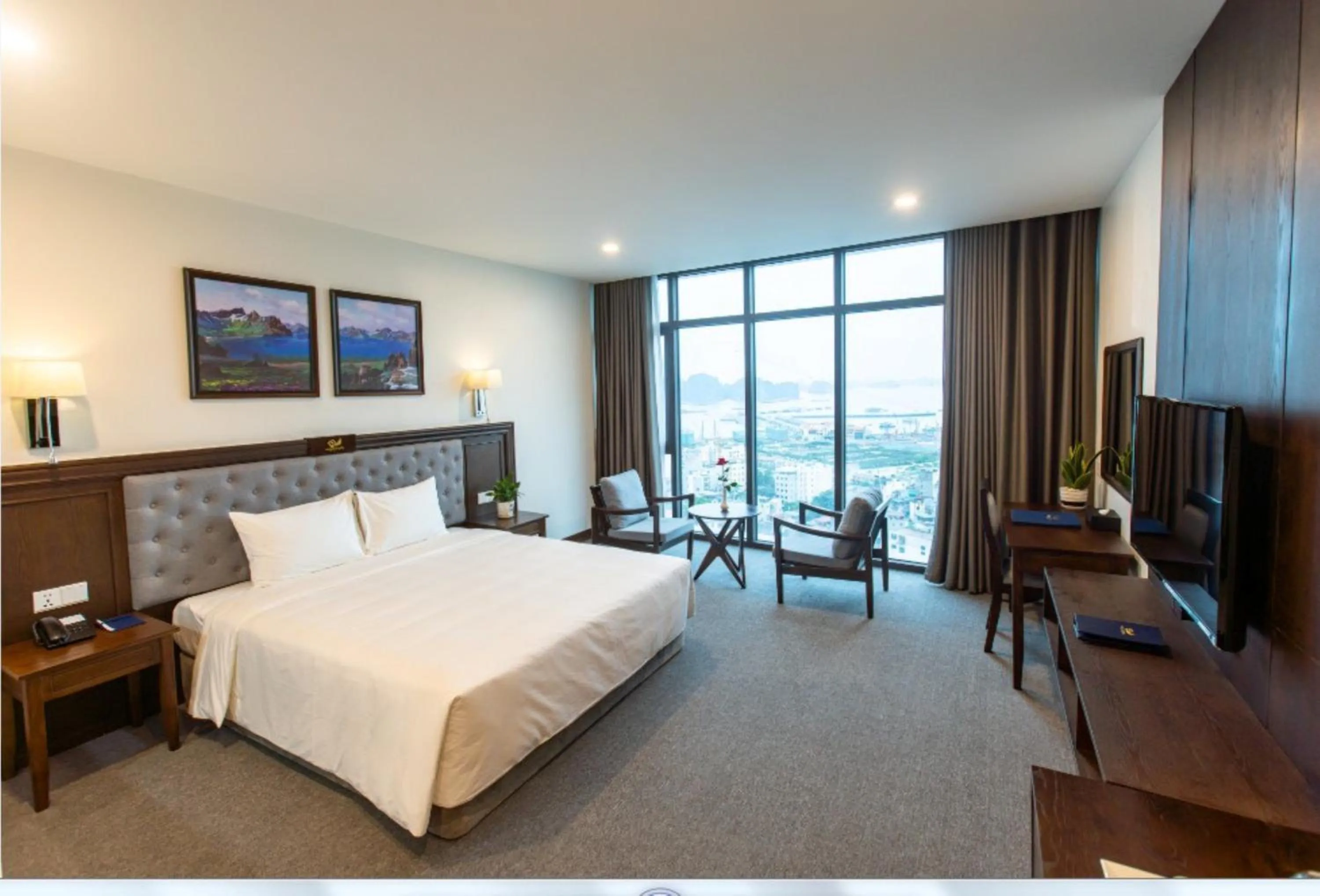 Bed in Peace Hotel Hạ Long