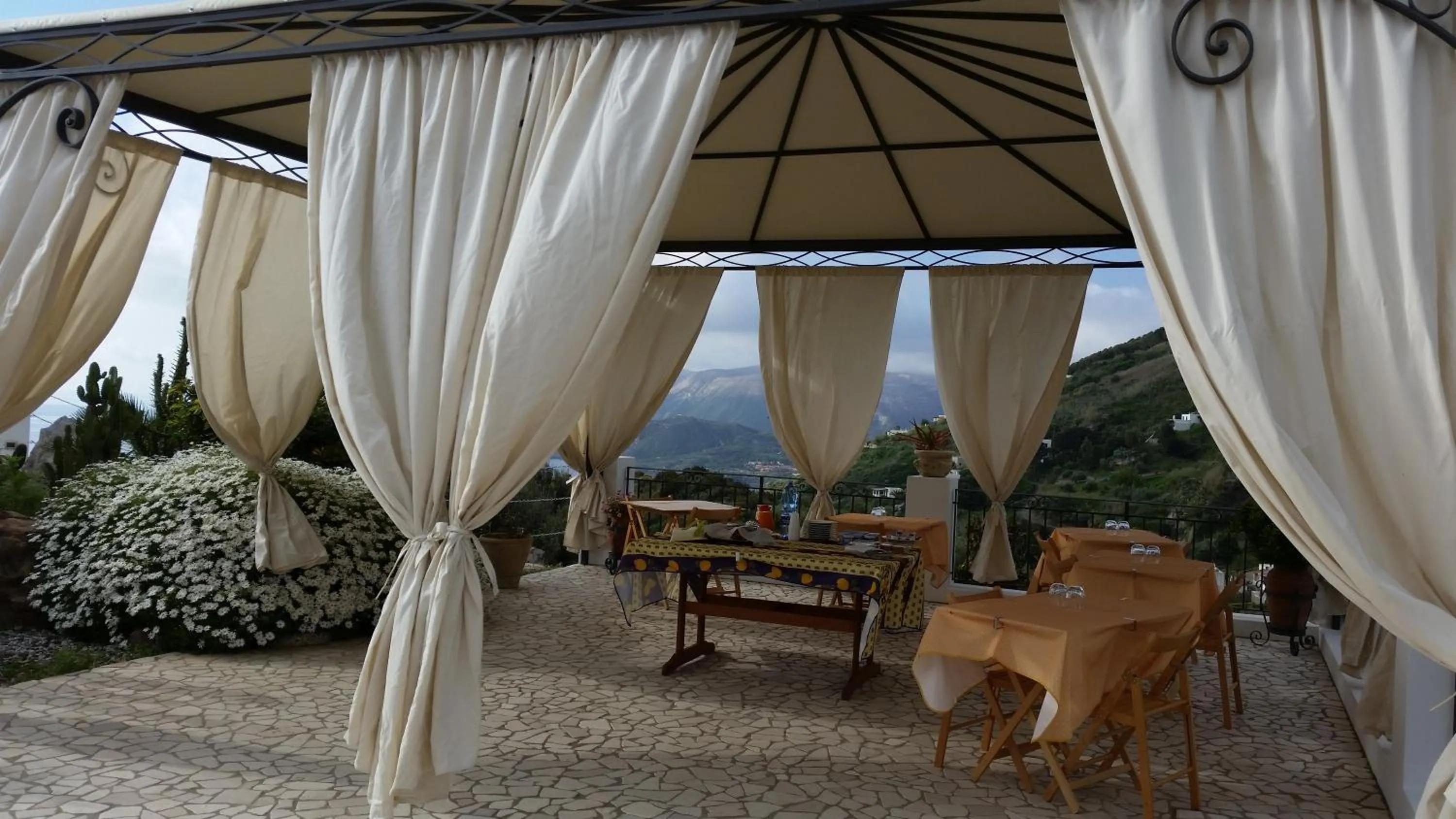 Garden in B&B Villa Maristella