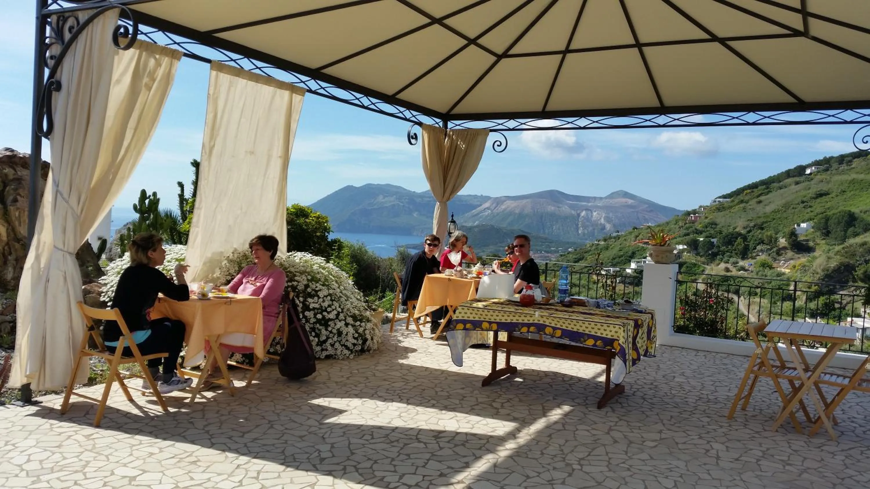 Garden in B&B Villa Maristella