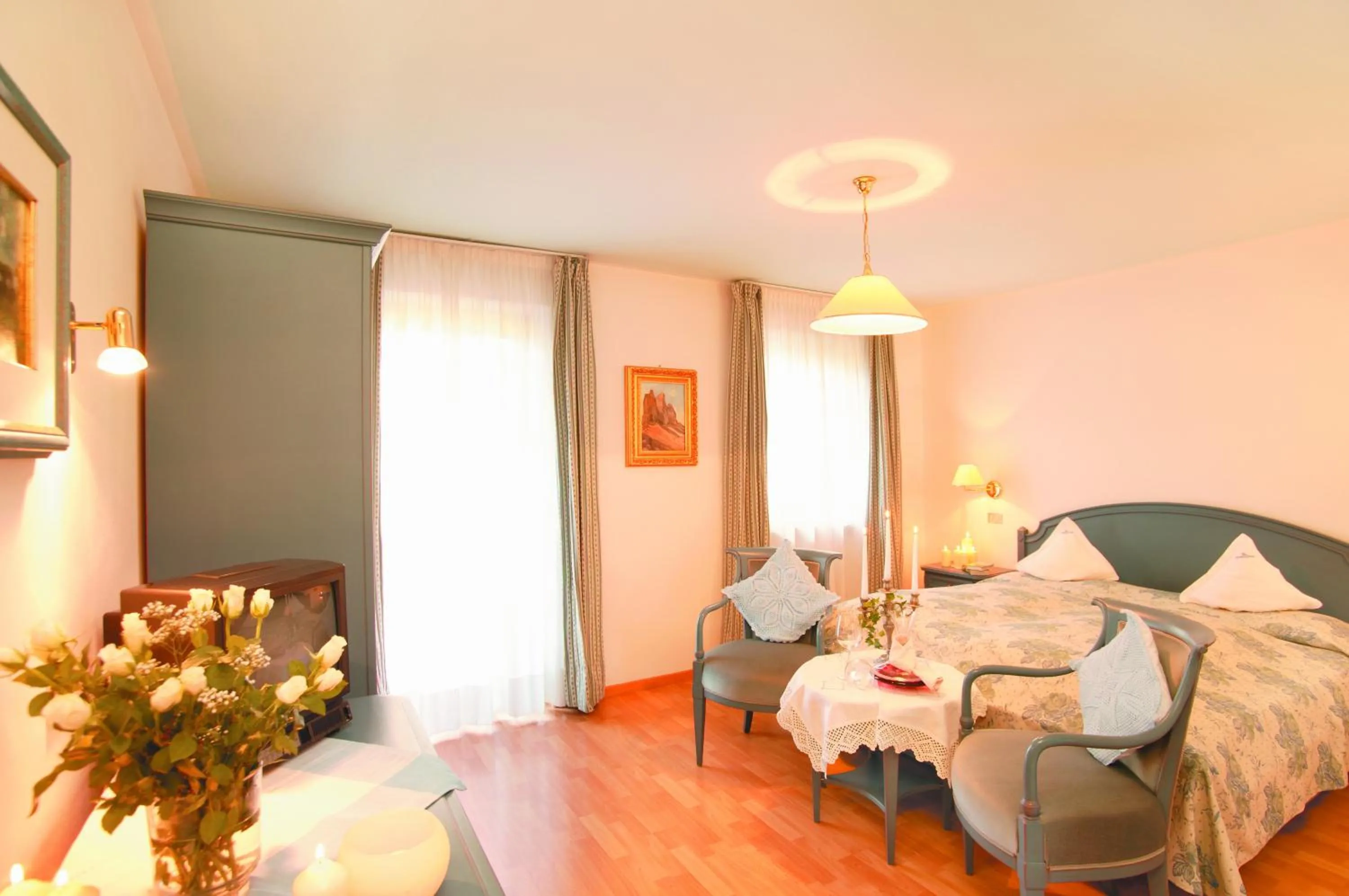 Day, Bed in Hotel Tschurtschenthaler