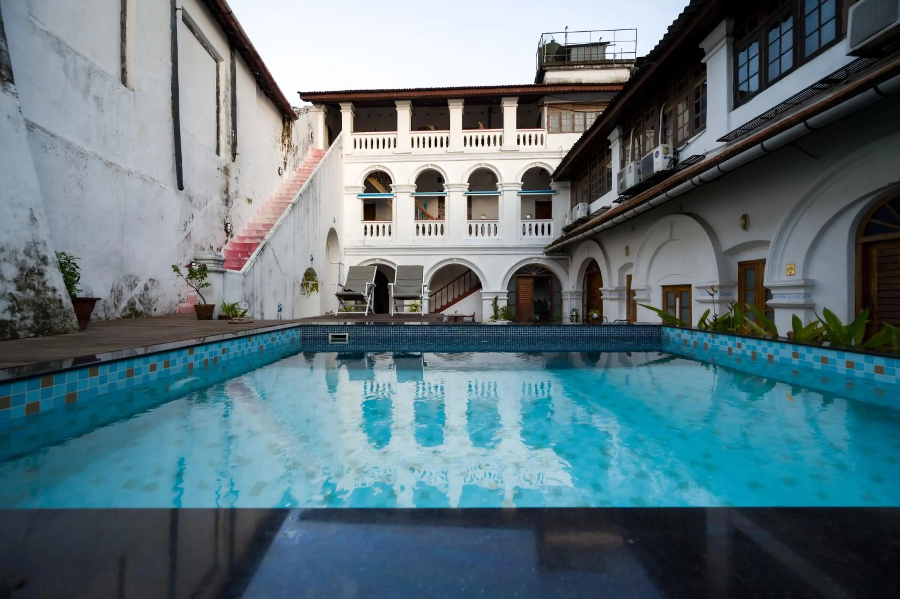 Swimming pool in Old Courtyard Hotel
