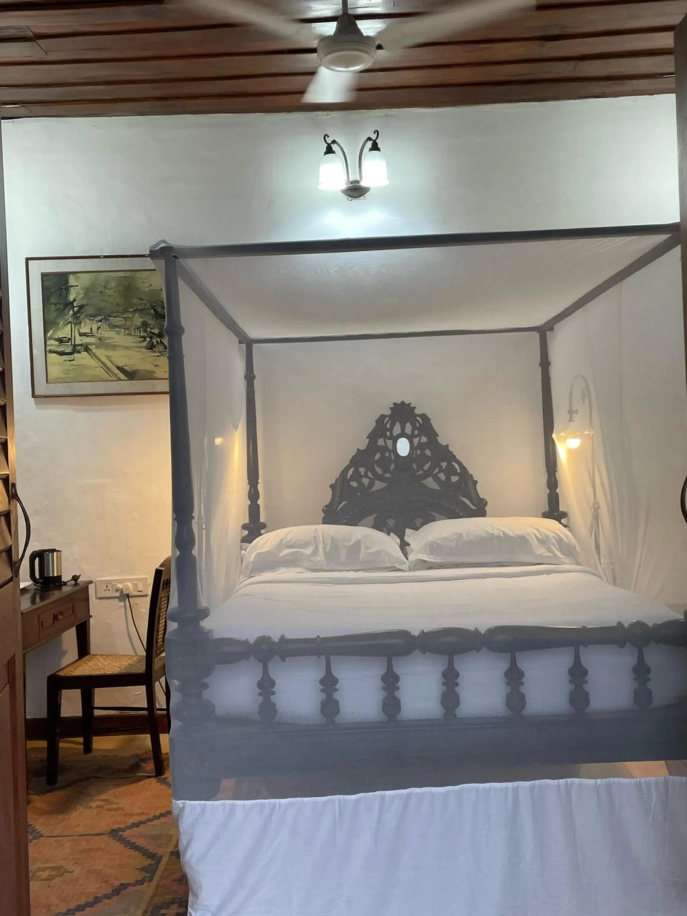 Bedroom, Bed in Old Courtyard Hotel