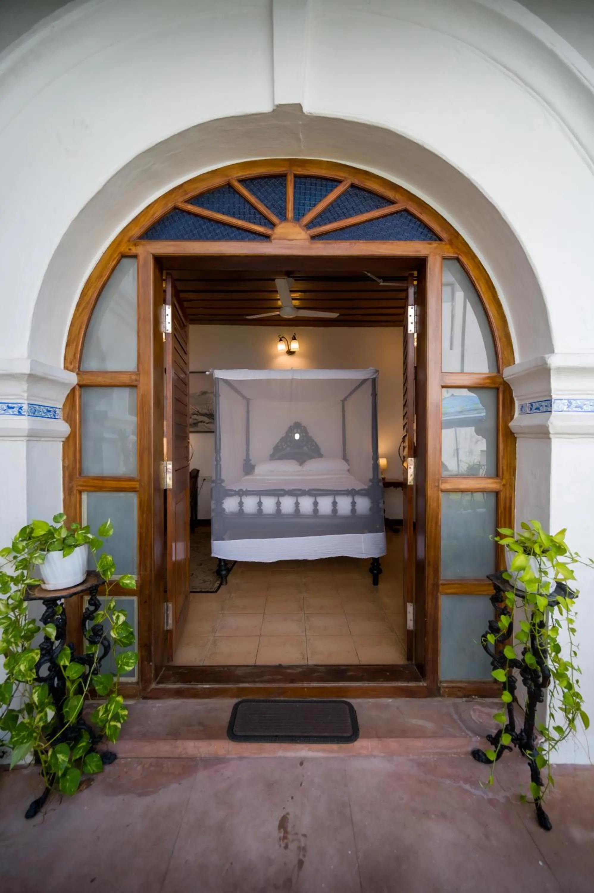 Bedroom, Bed in Old Courtyard Hotel