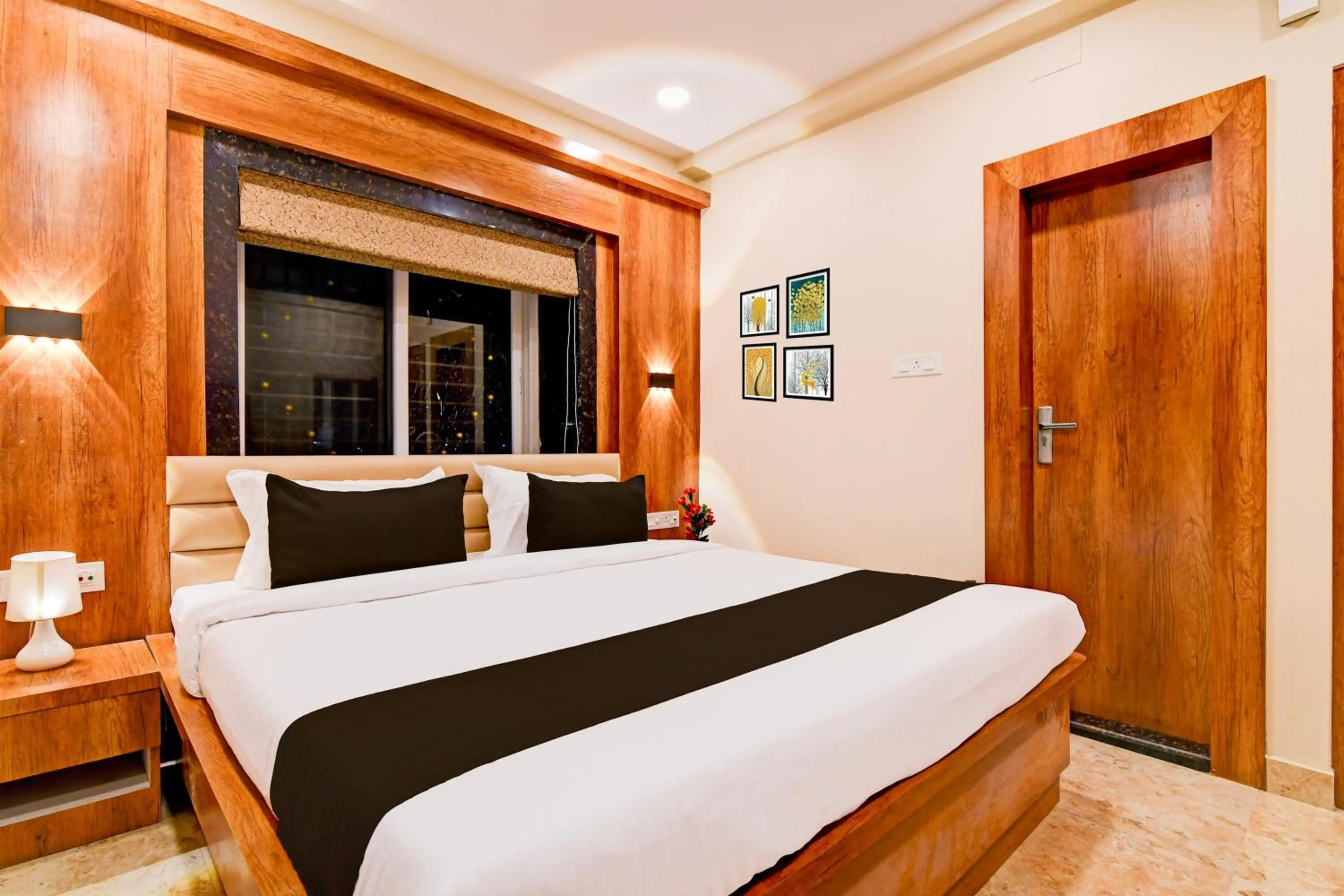 Bedroom in Hotel O Grand Inn