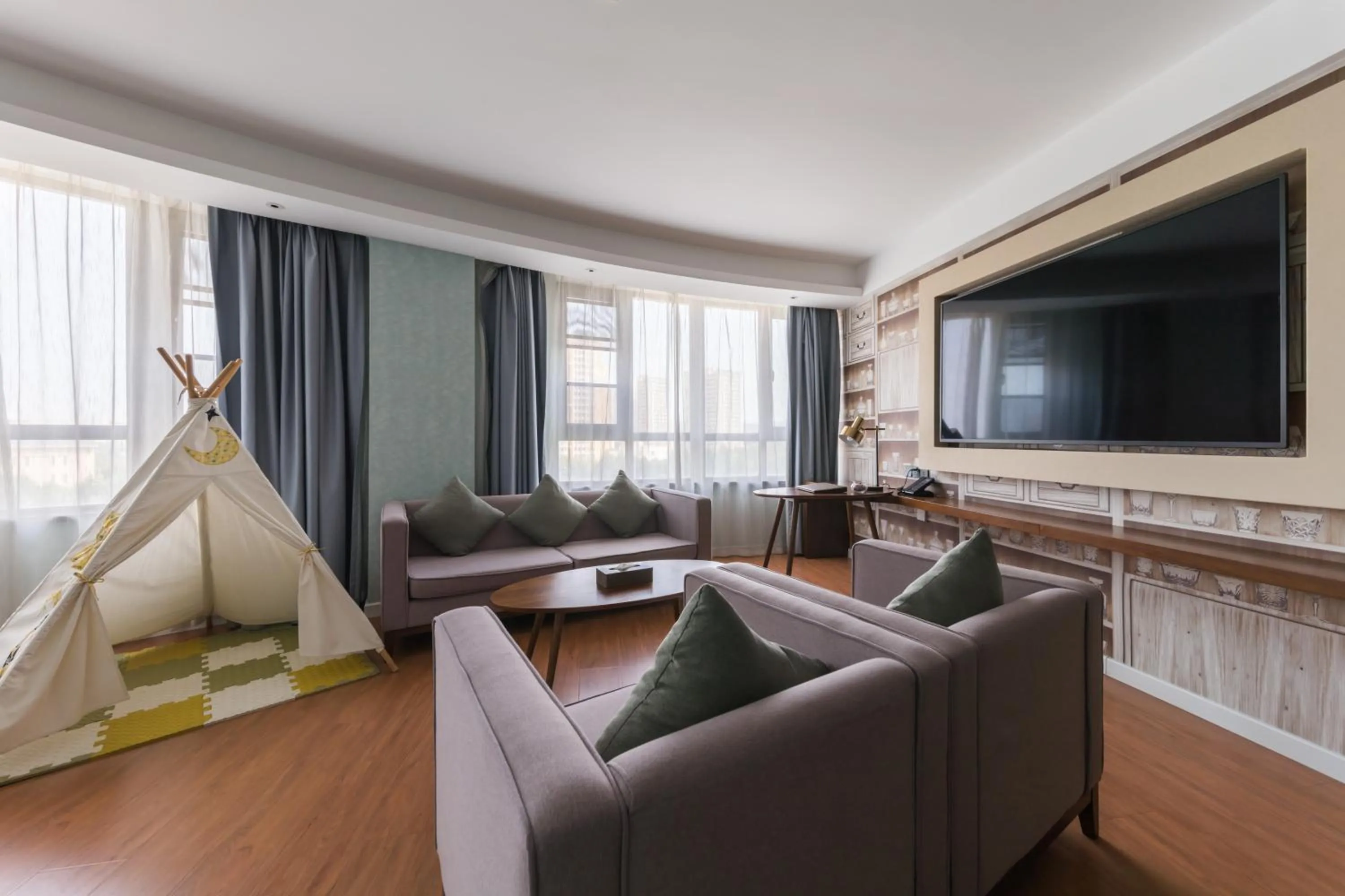 Seating area in GeMei Hotel Luoyang Longmen High-speed Railway Station