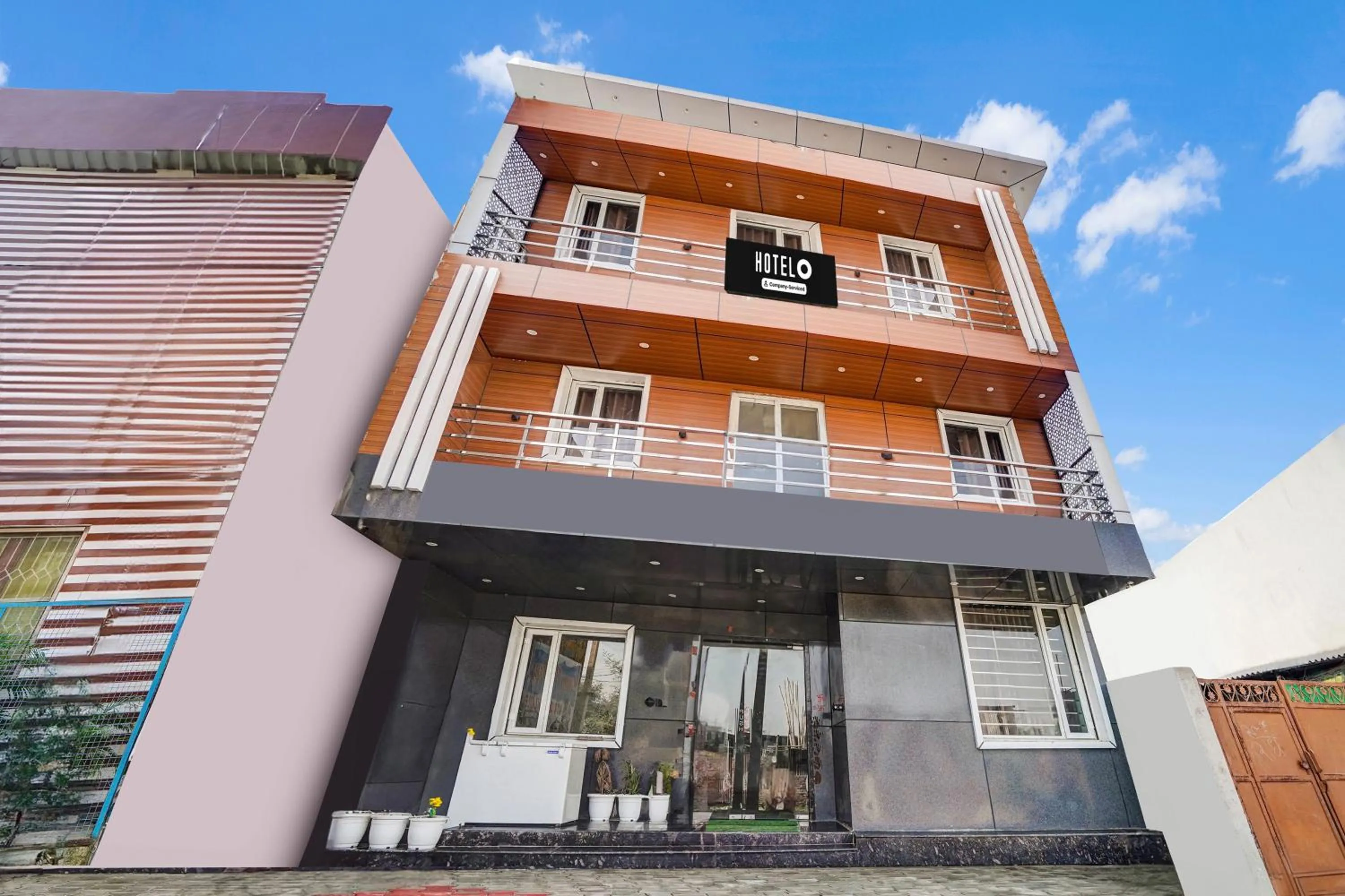 Facade/entrance in Hotel O Sunrakh Road Vrindavan Formerly Ganga Residency