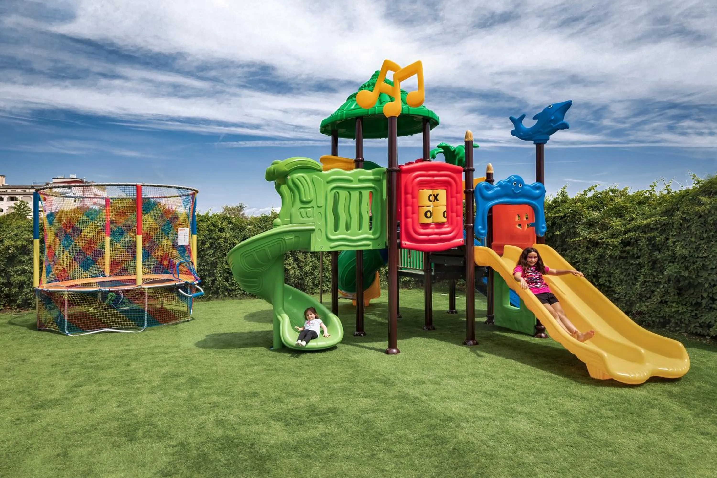 Children play ground in Hotel Baya - in centro, sul mare
