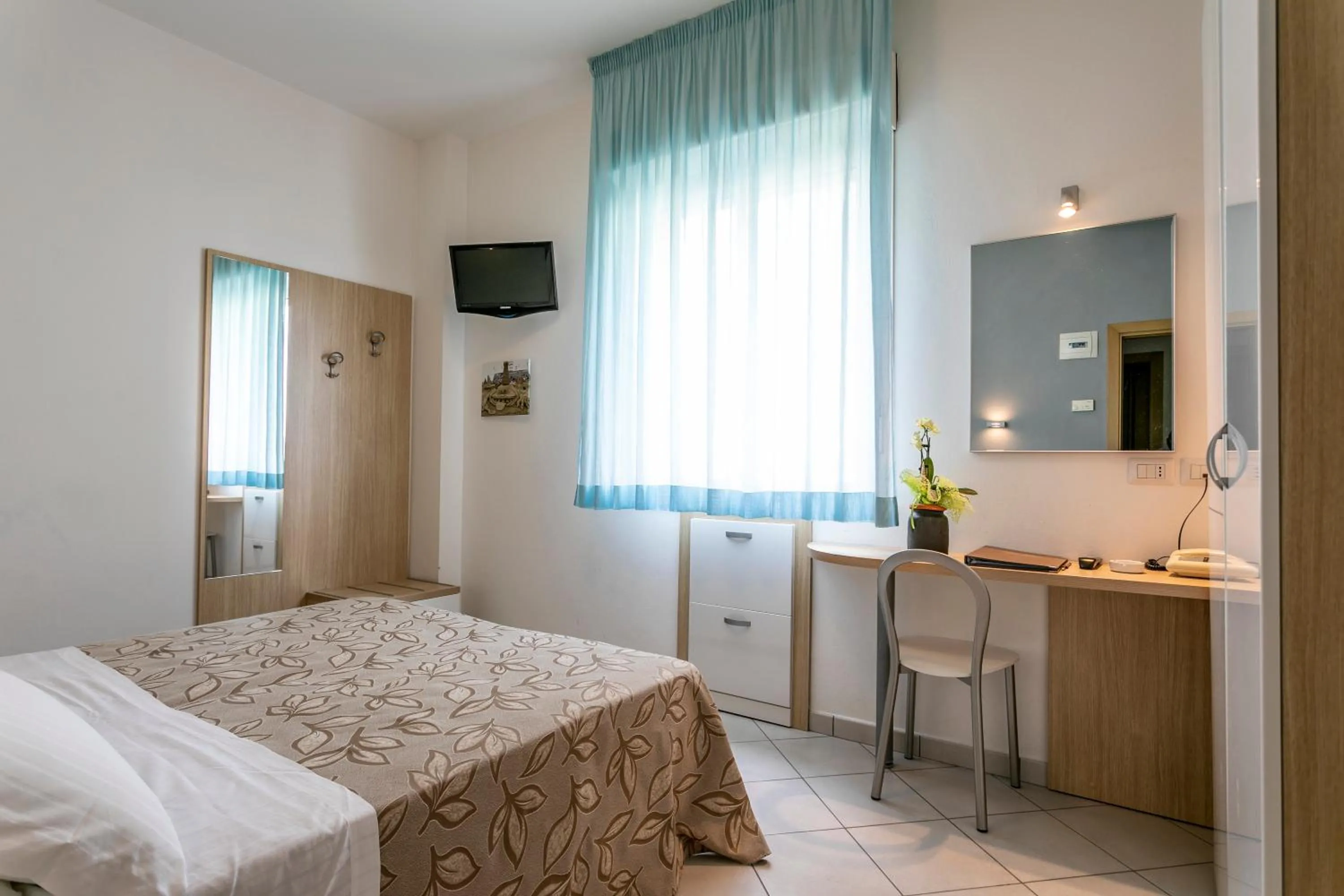 Bed in Hotel Baya - in centro, sul mare