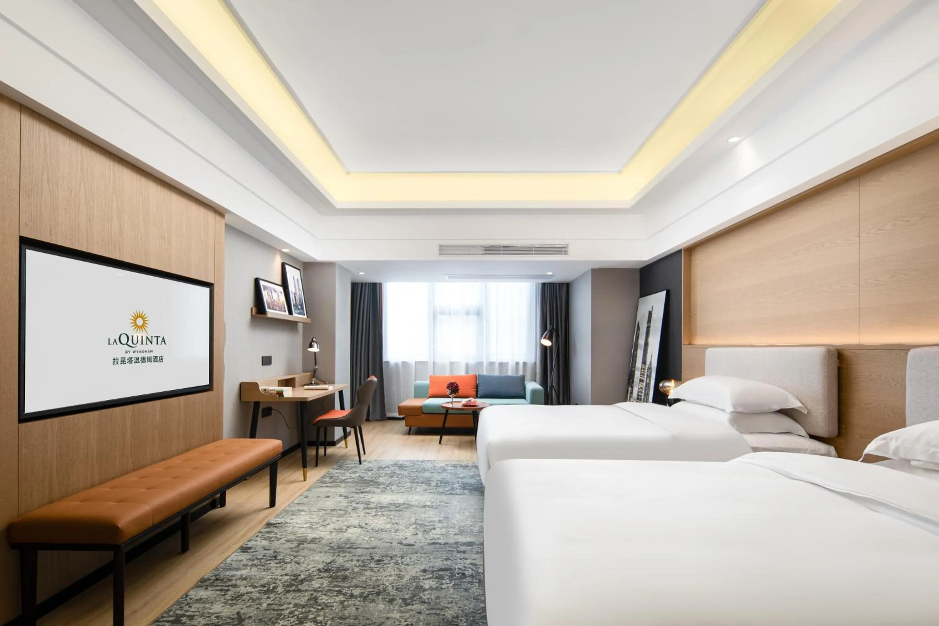 Photo of the whole room in La Quinta by Wyndham Qionghai Yinhai