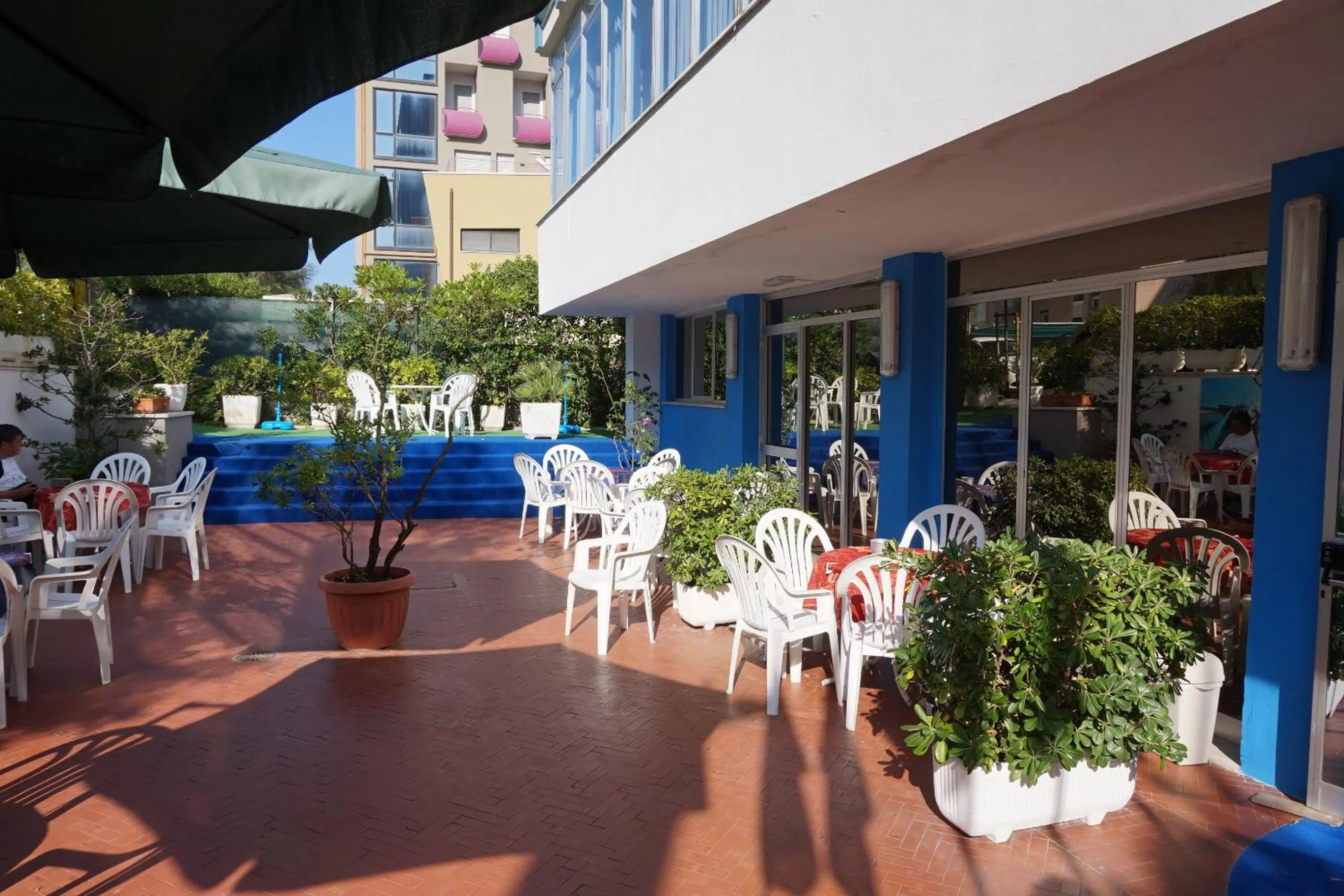 Garden in Hotel Caravan B&B