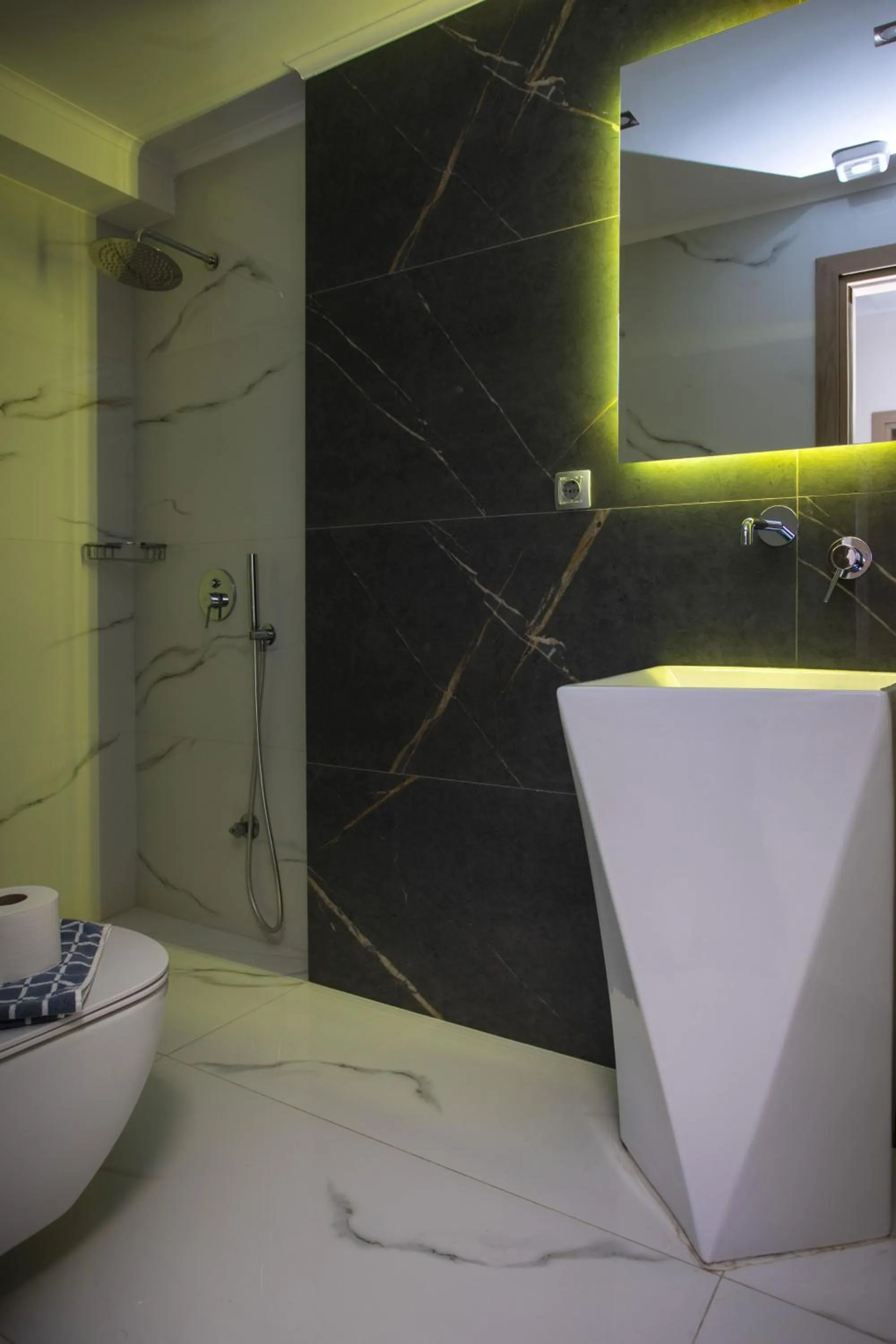 Shower in Villa Amalia Sun Beach