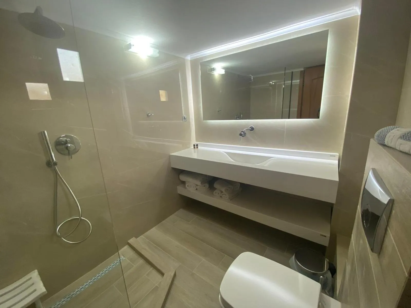 Shower in Villa Amalia Sun Beach