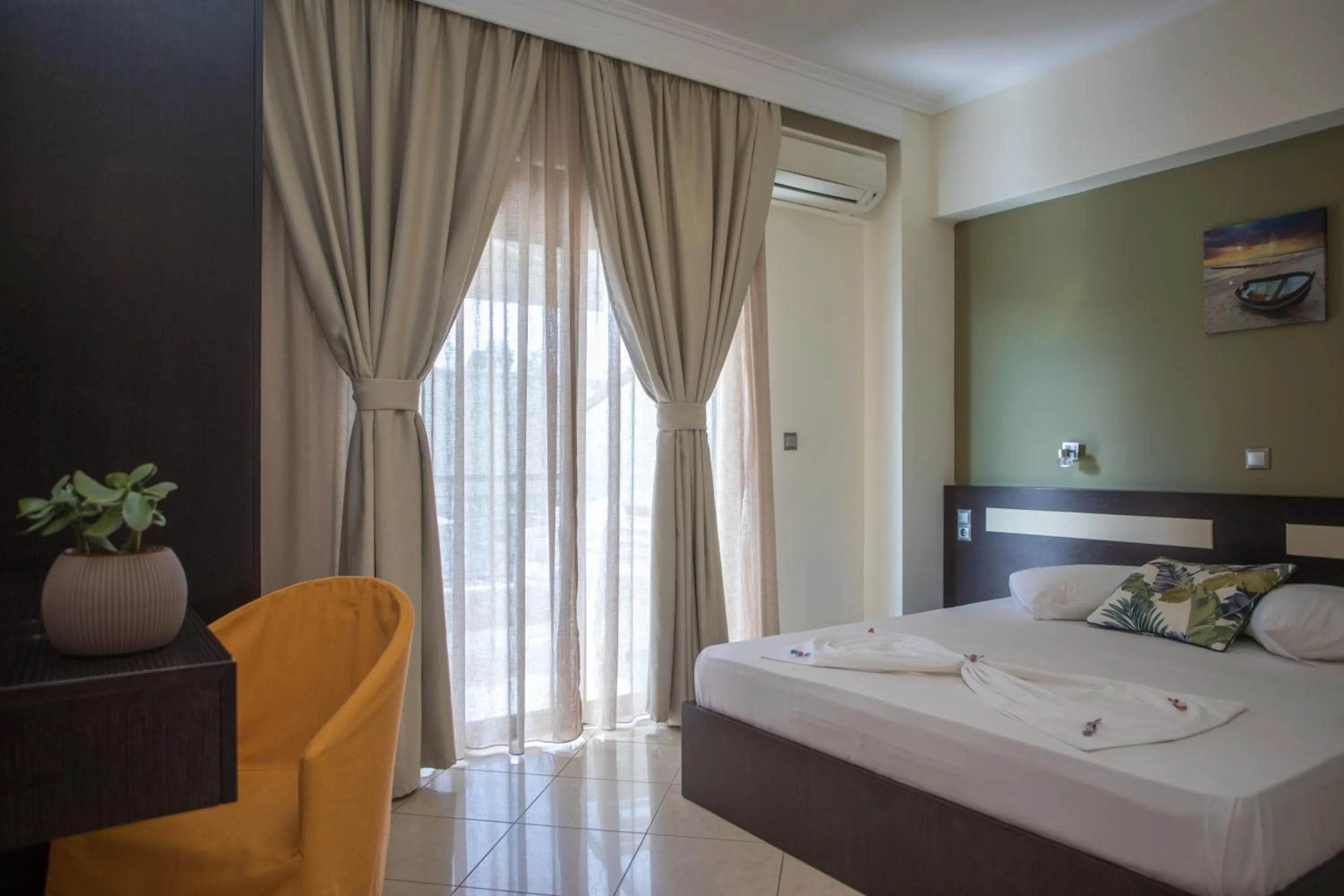 Bed in Villa Amalia Sun Beach