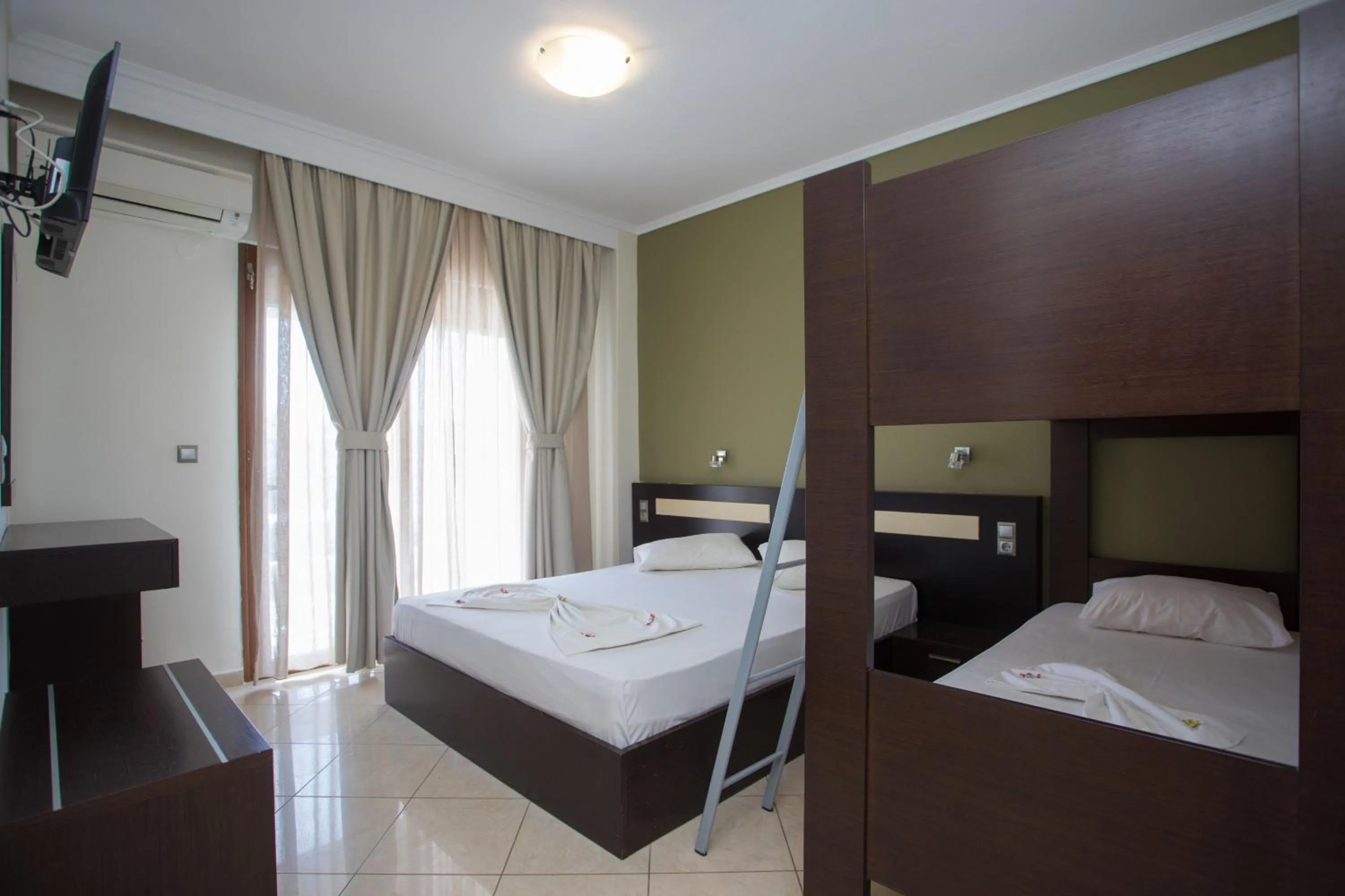 Bed in Villa Amalia Sun Beach