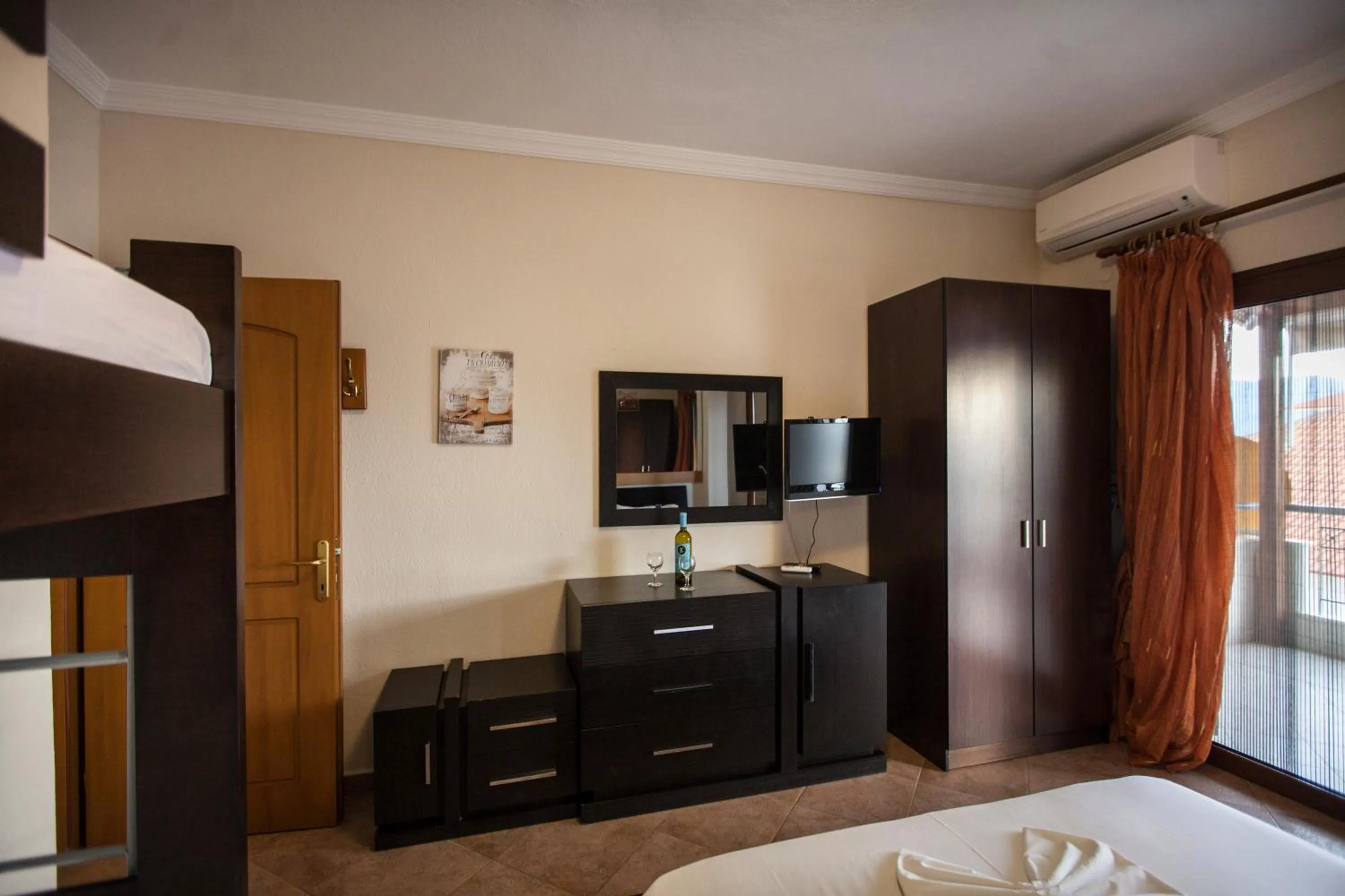 TV and multimedia in Villa Amalia Sun Beach