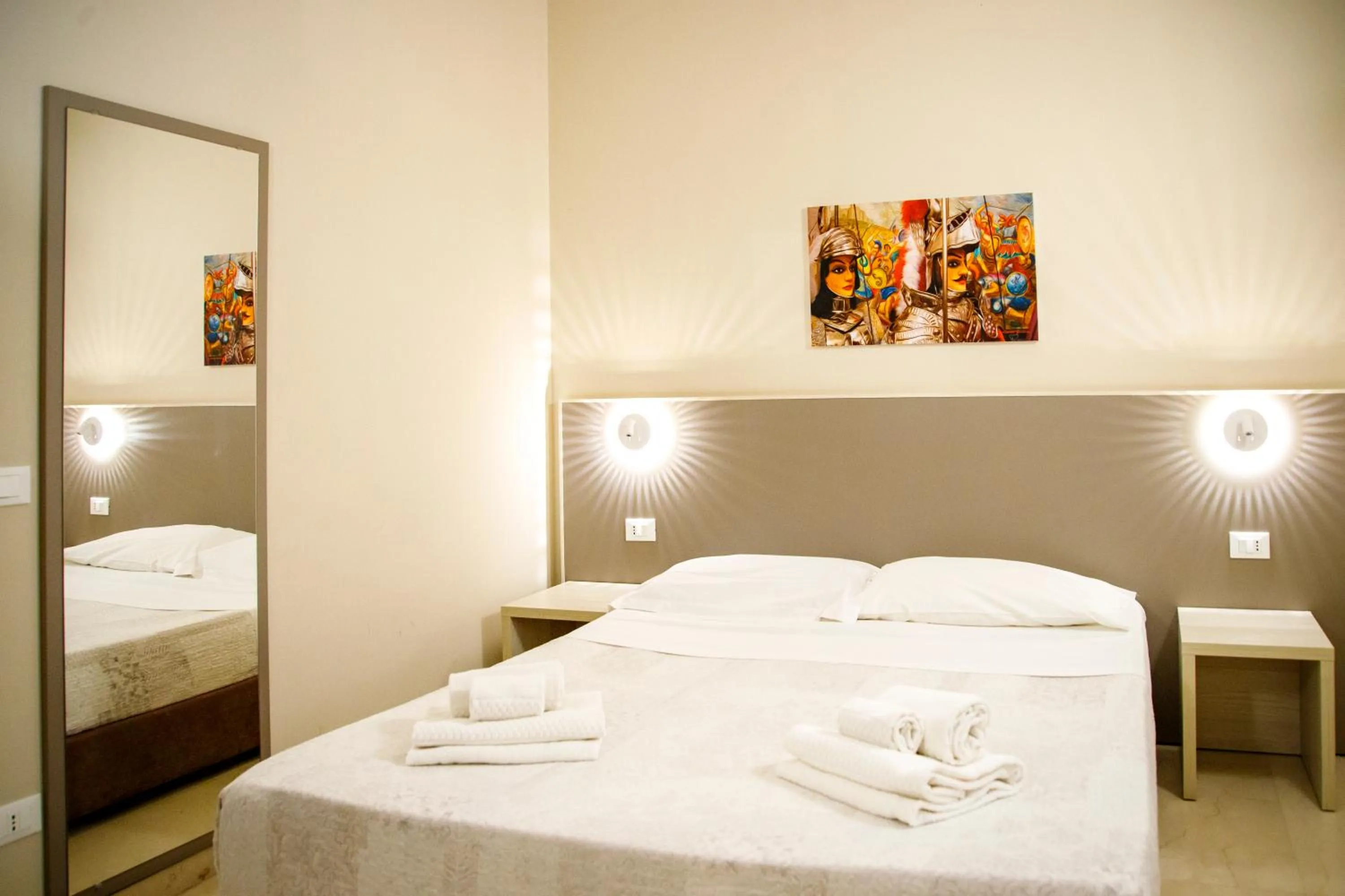 Small Double Room in Central Gallery Rooms- Palazzo D'Ali' Staiti XIX