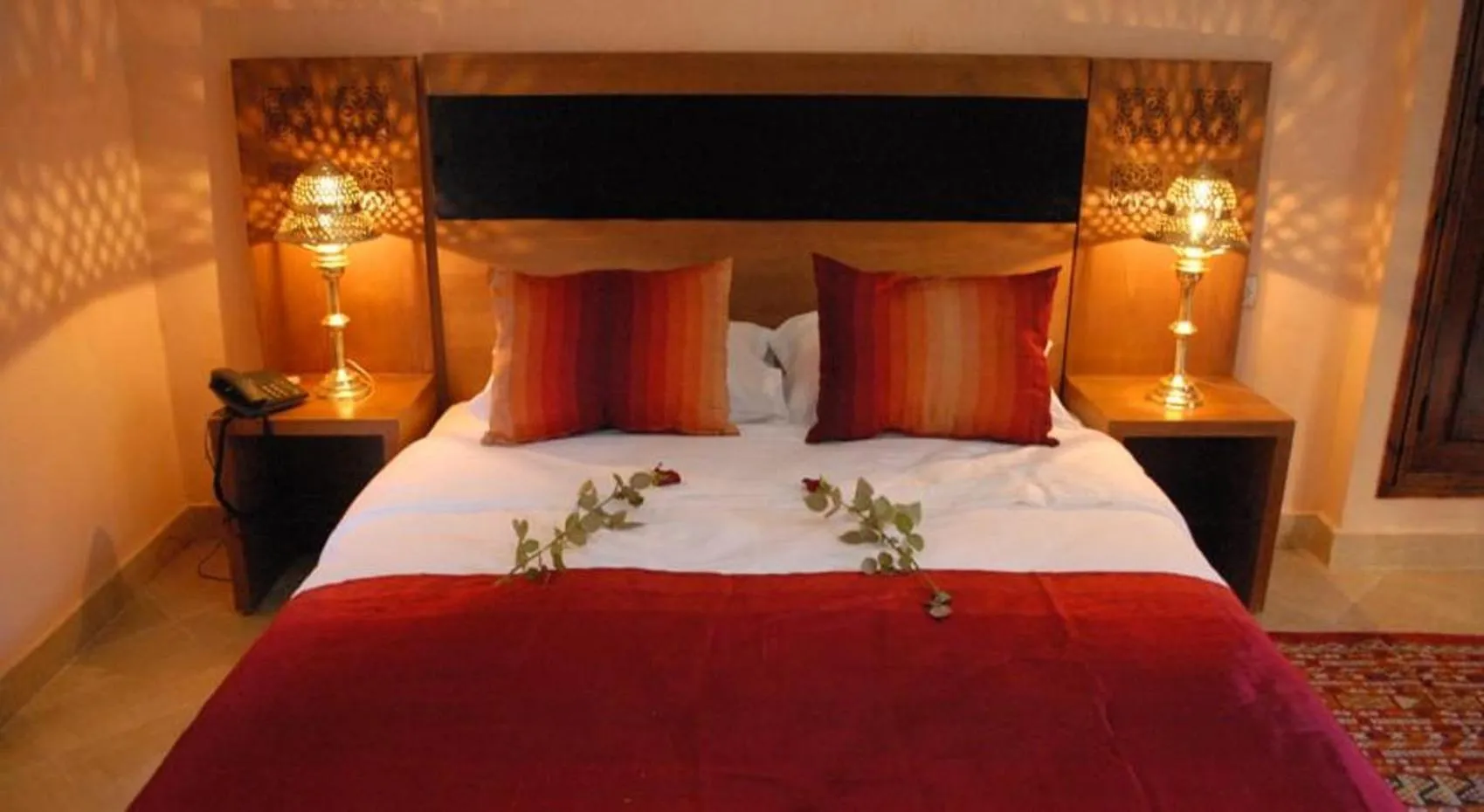 Restaurant/places to eat in Marrakech House