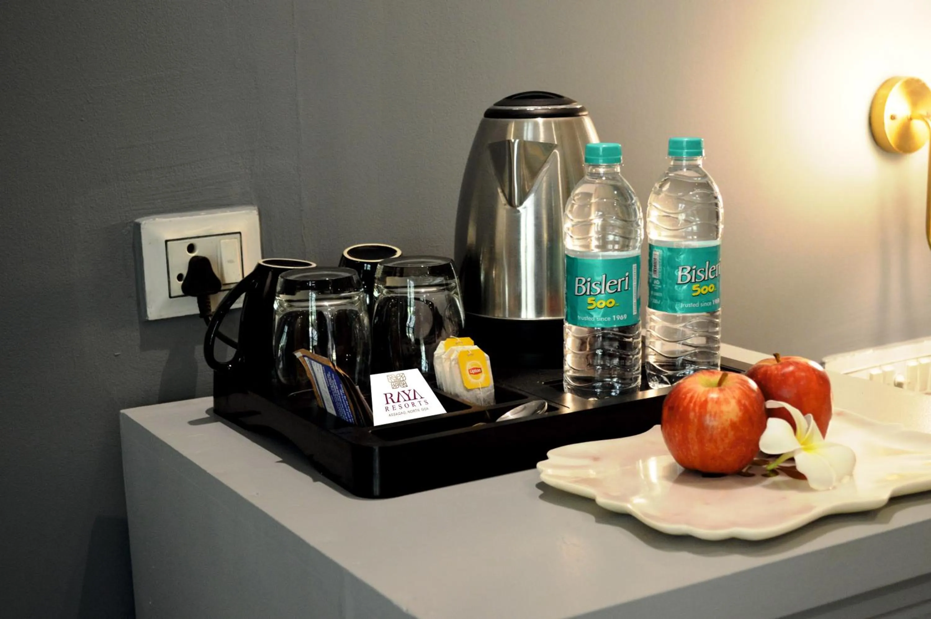 Coffee/tea facilities in Raya Resorts