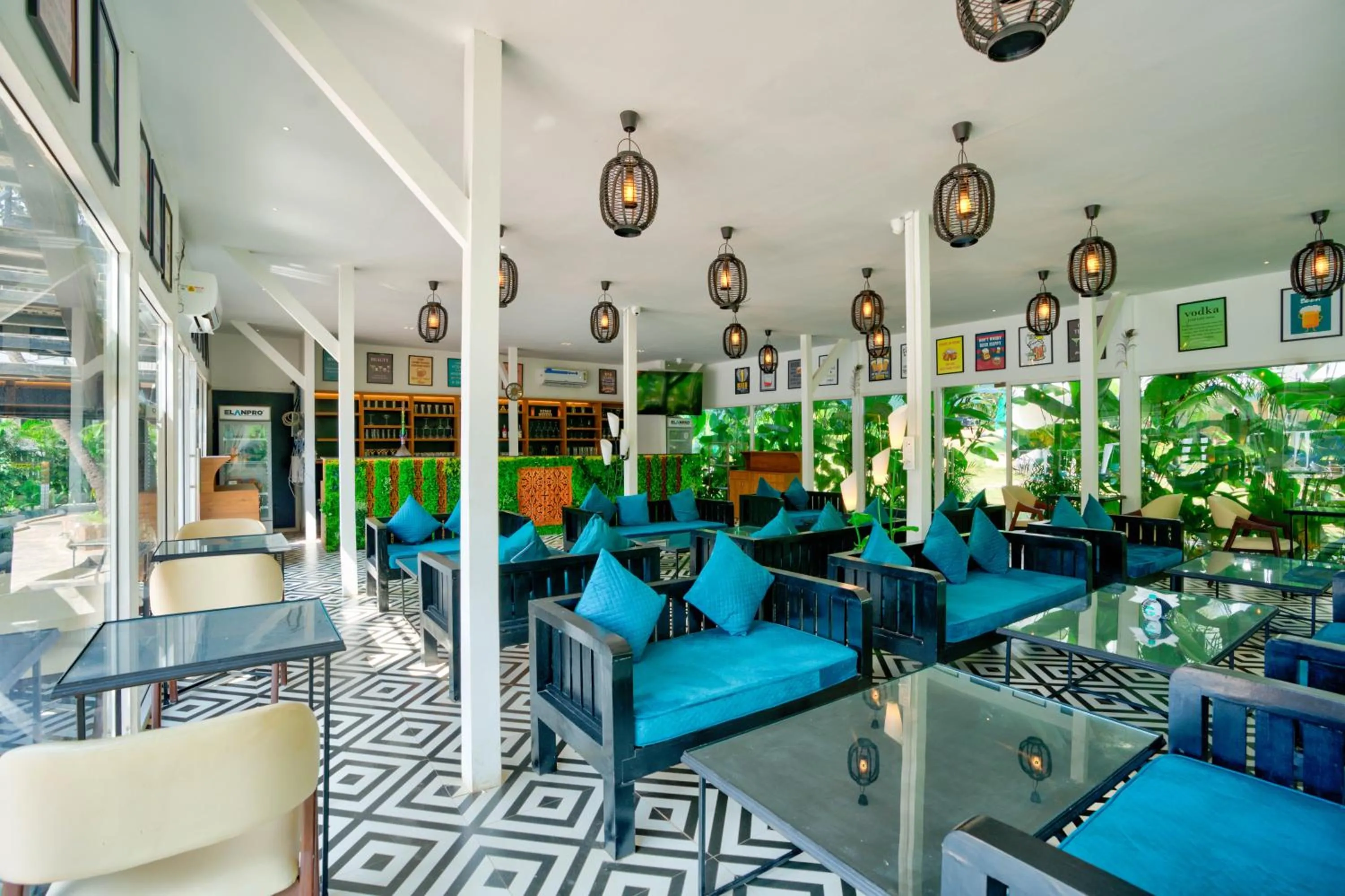 Lounge or bar in Raya Resorts