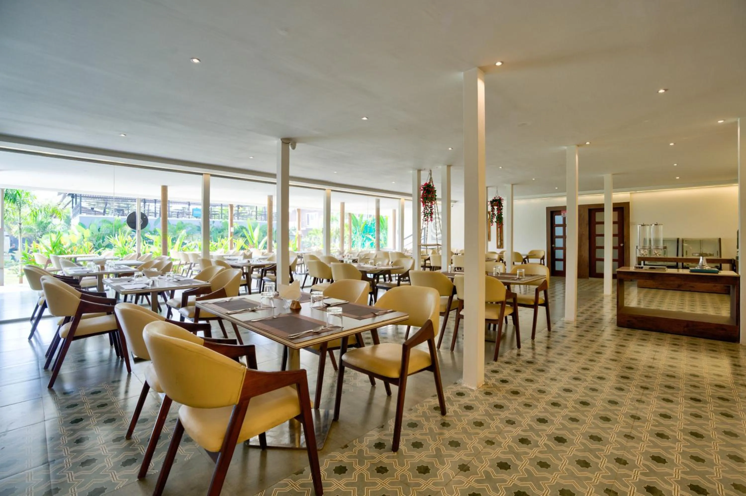 Restaurant/places to eat in Raya Resorts