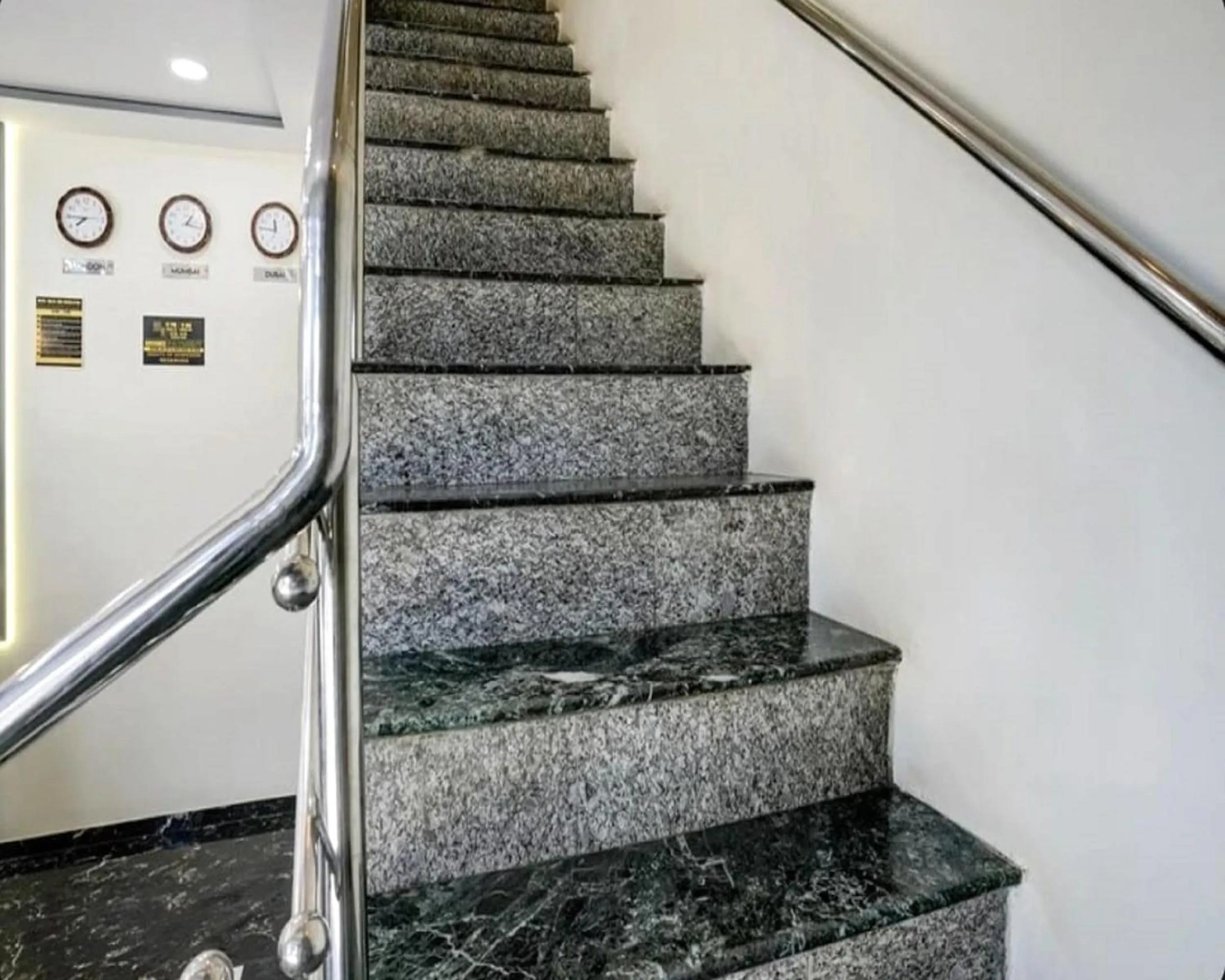 Property building in Hotel Golden Sands Inn Aslpha