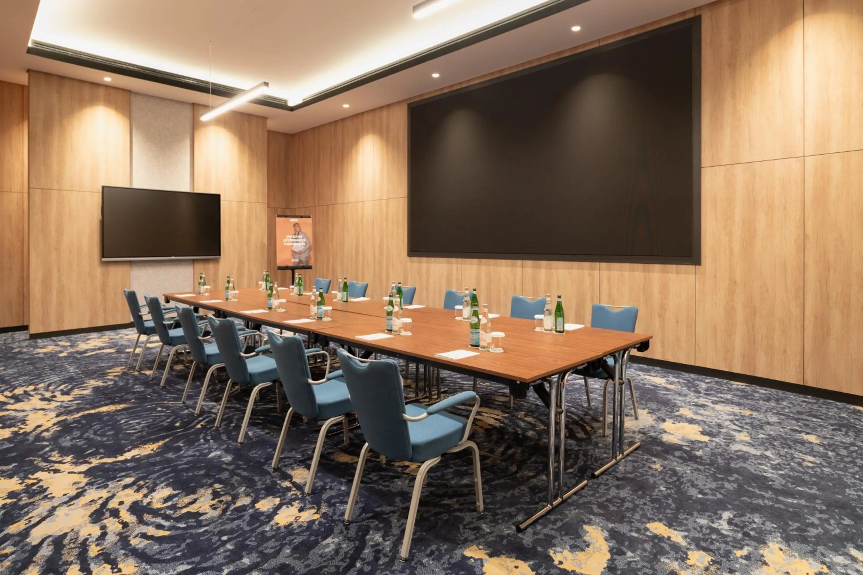 Meeting/conference room in Park Inn by Radisson Hotel & Apartments Kuwait