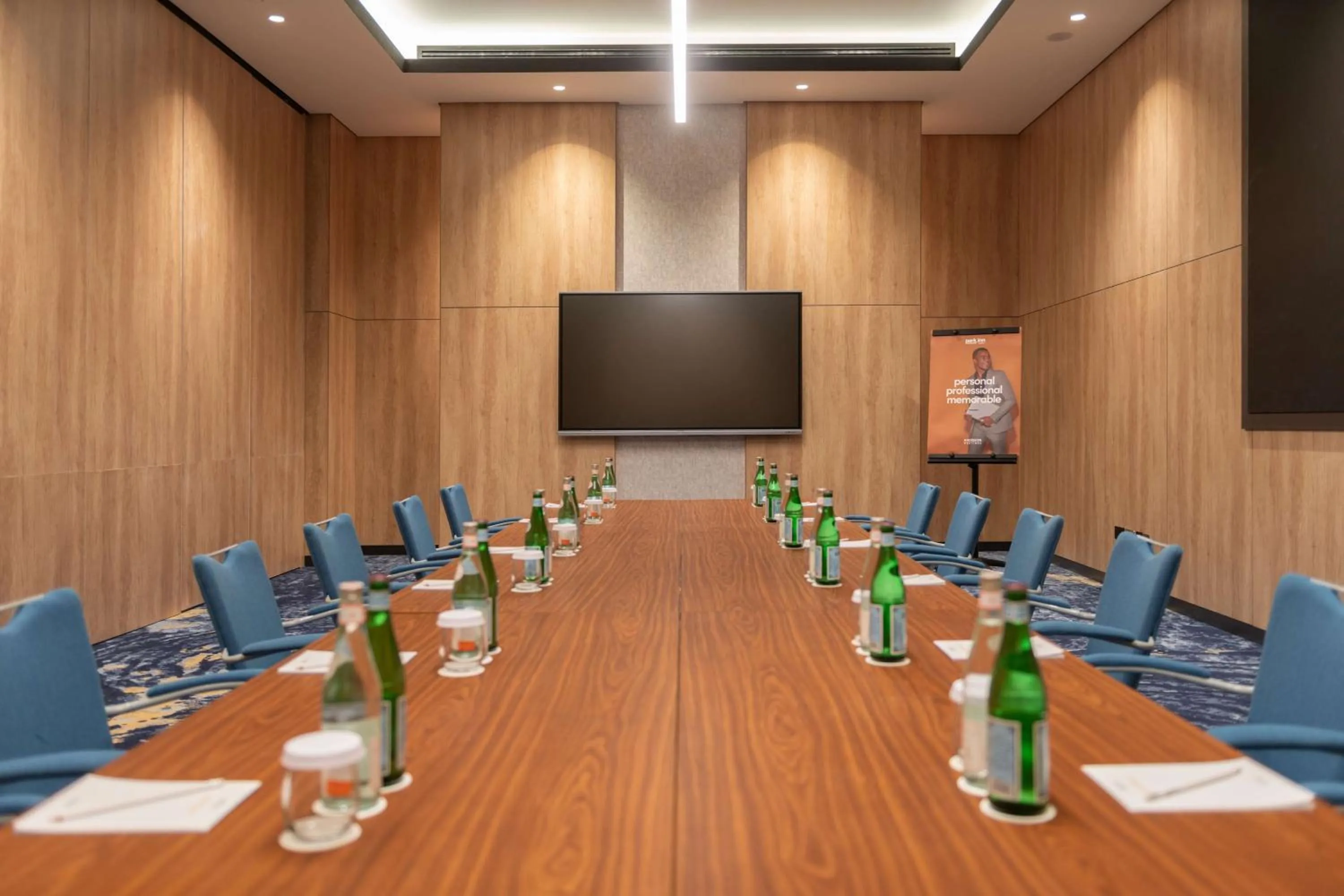 Meeting/conference room in Park Inn by Radisson Hotel & Apartments Kuwait