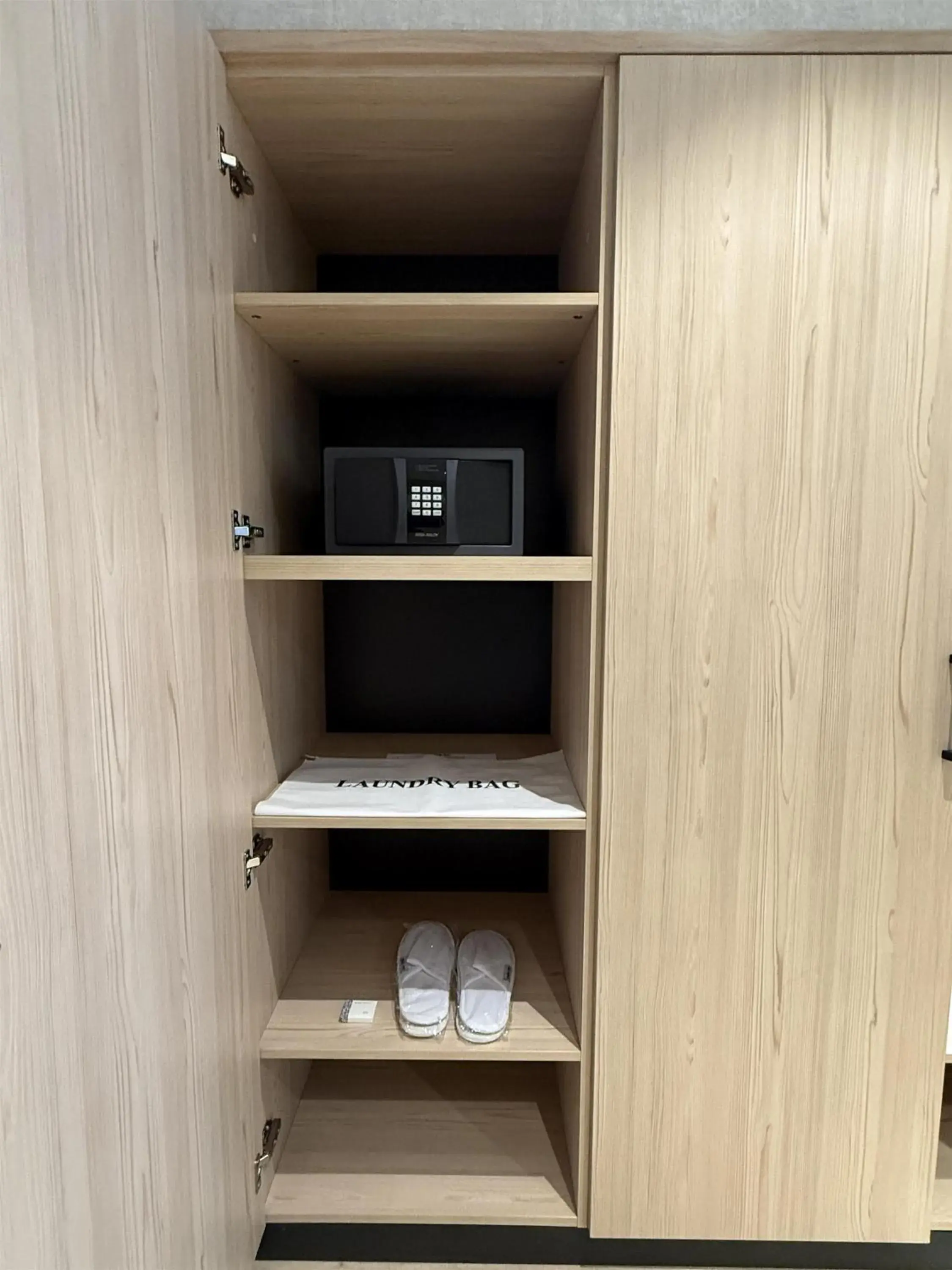 Standard Room - Sea view in Park Inn by Radisson Hotel & Apartments Kuwait Standard Room - Sea view in Park Inn by Radisson Hotel & Apartments Kuwait