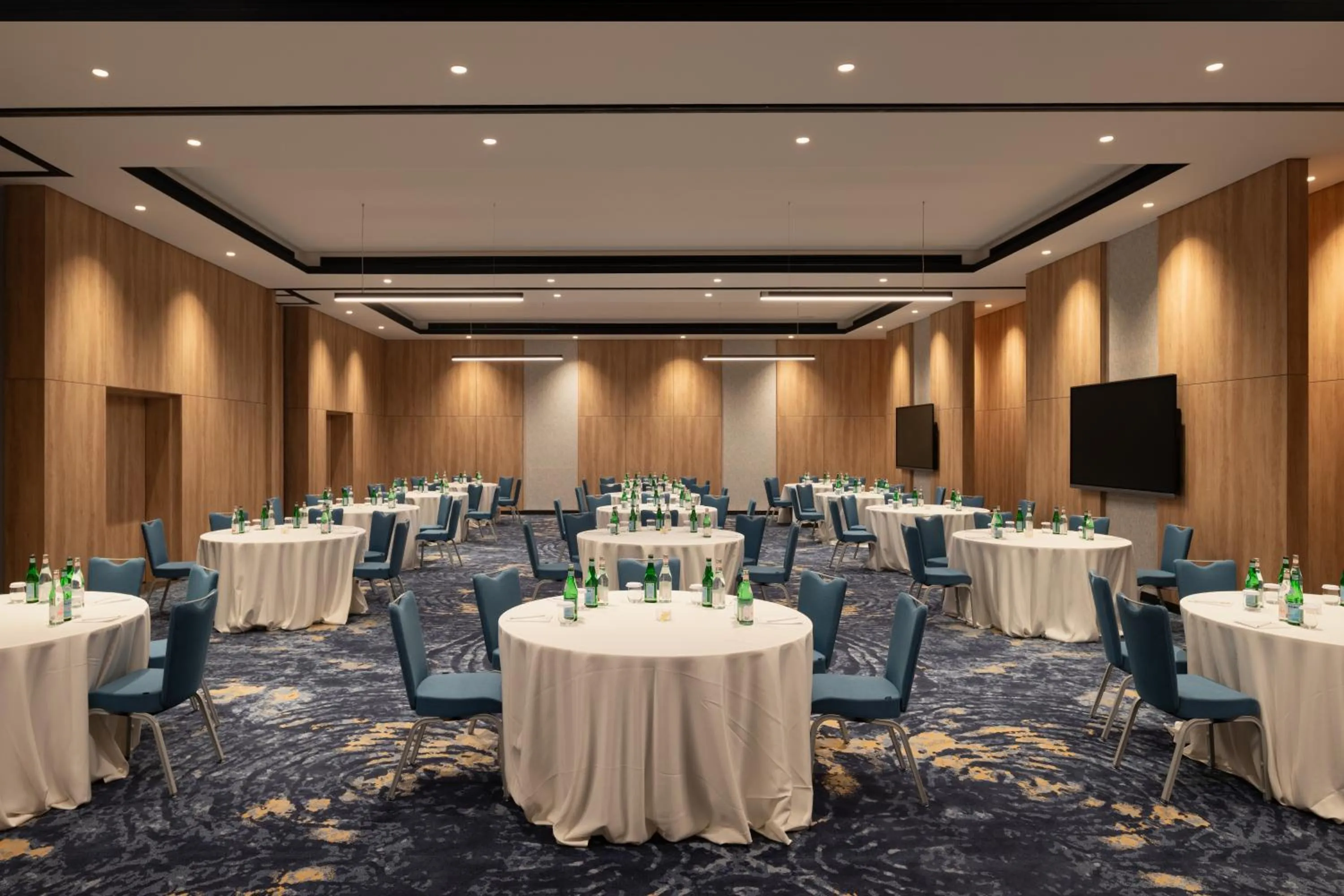 Meeting/conference room in Park Inn by Radisson Hotel & Apartments Kuwait