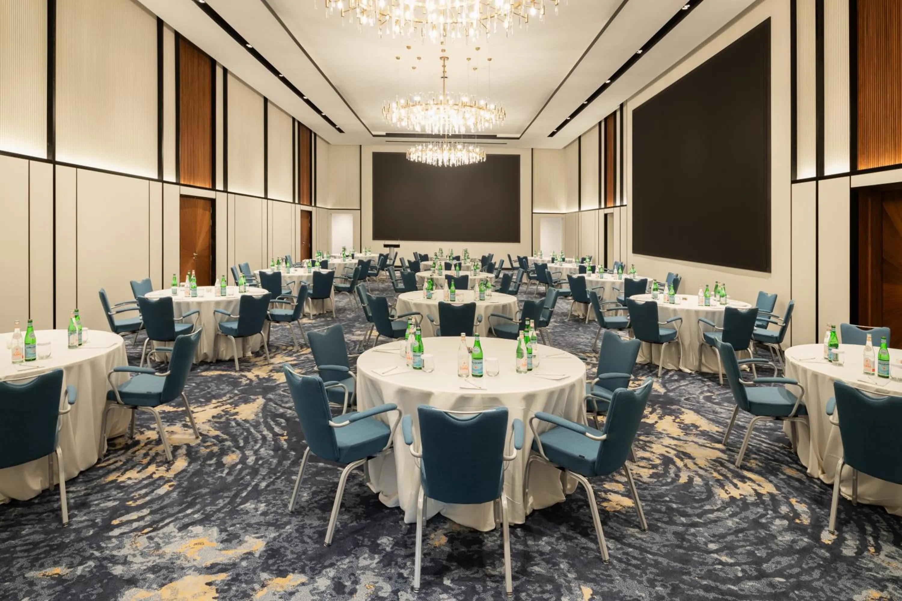 Meeting/conference room in Park Inn by Radisson Hotel & Apartments Kuwait