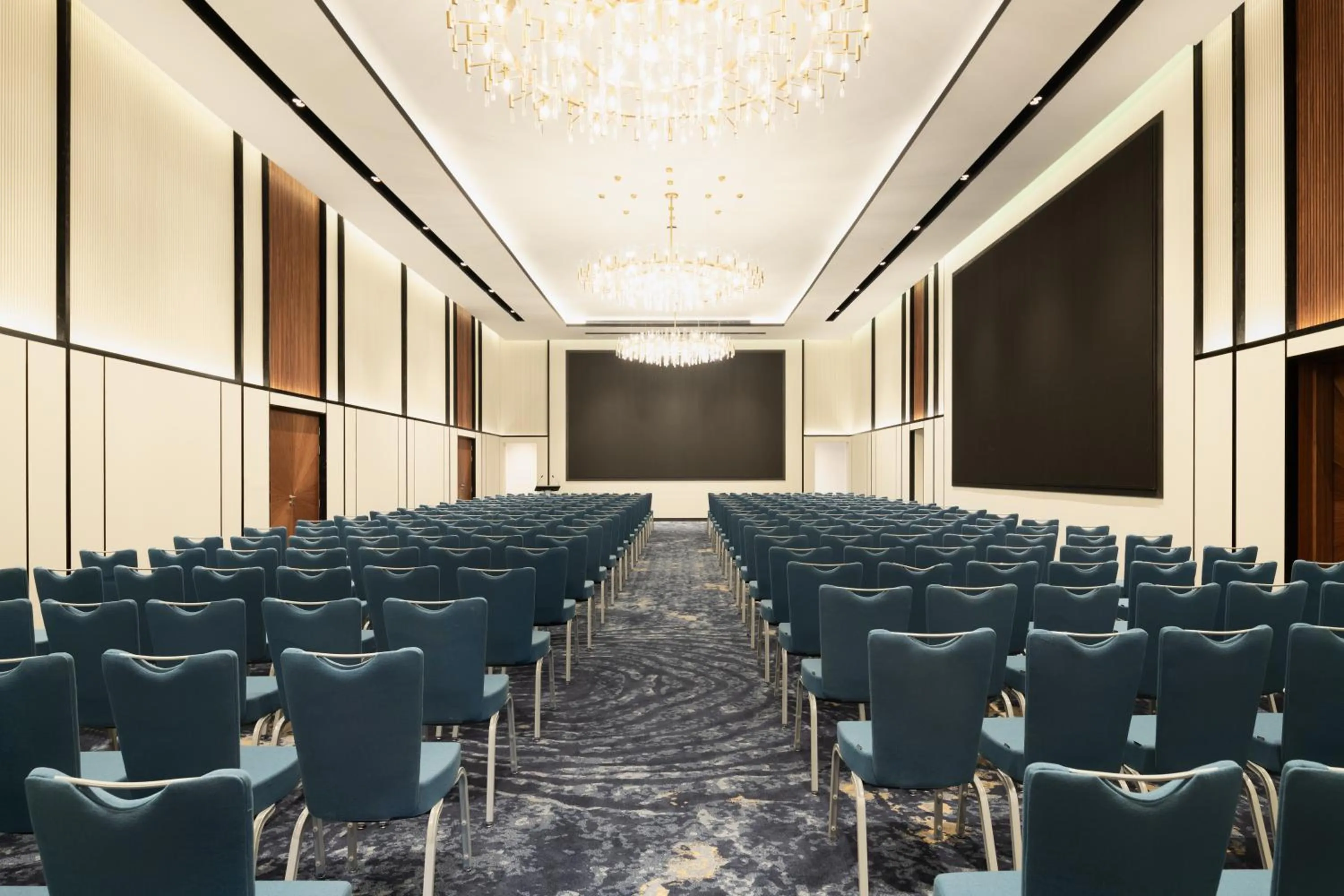 Meeting/conference room in Park Inn by Radisson Hotel & Apartments Kuwait