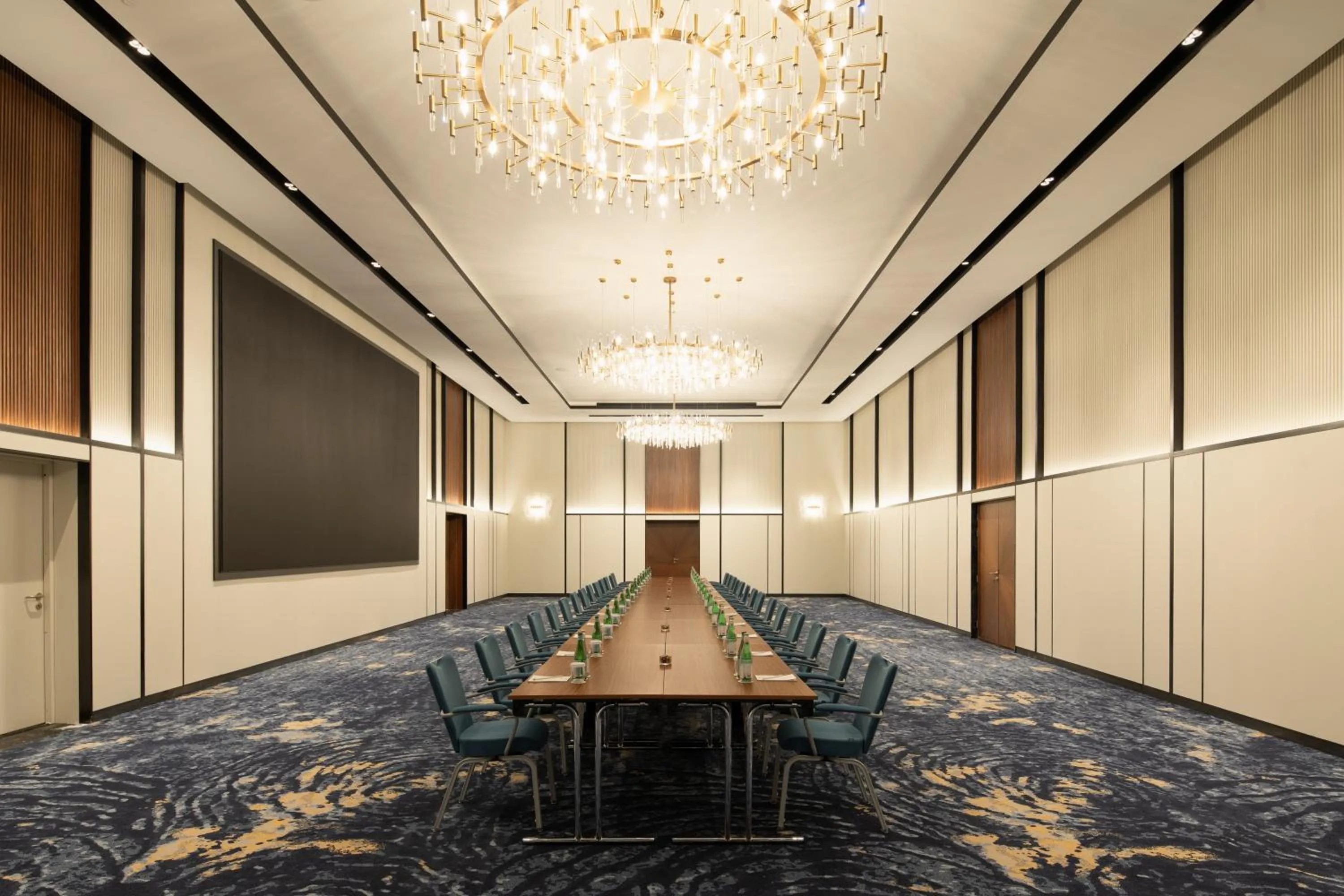 Meeting/conference room in Park Inn by Radisson Hotel & Apartments Kuwait