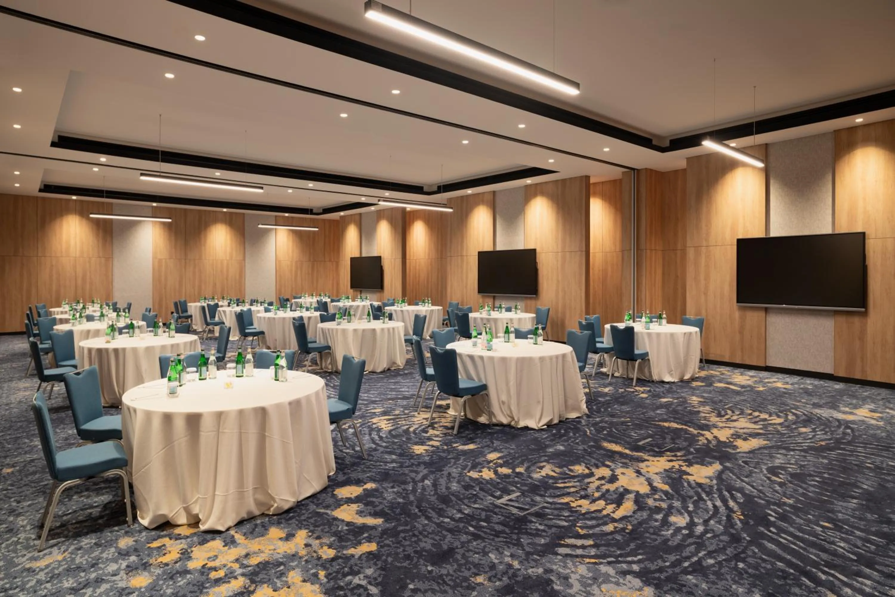 Meeting/conference room in Park Inn by Radisson Hotel & Apartments Kuwait