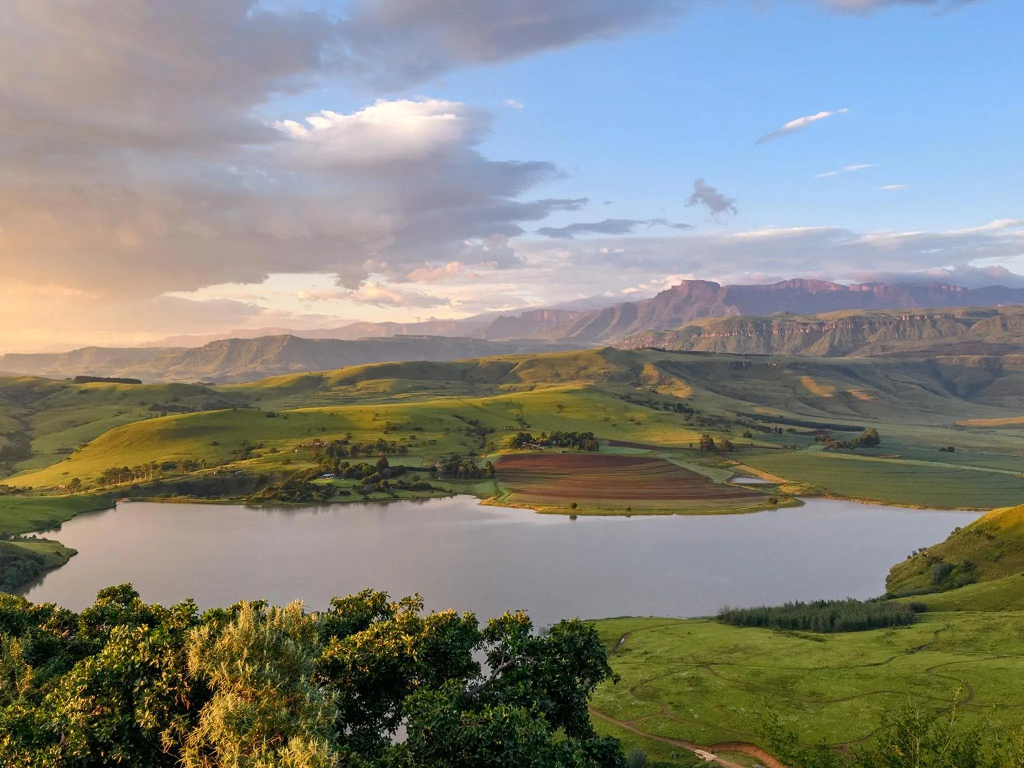 Mountain view in Cayley Mountain Resort