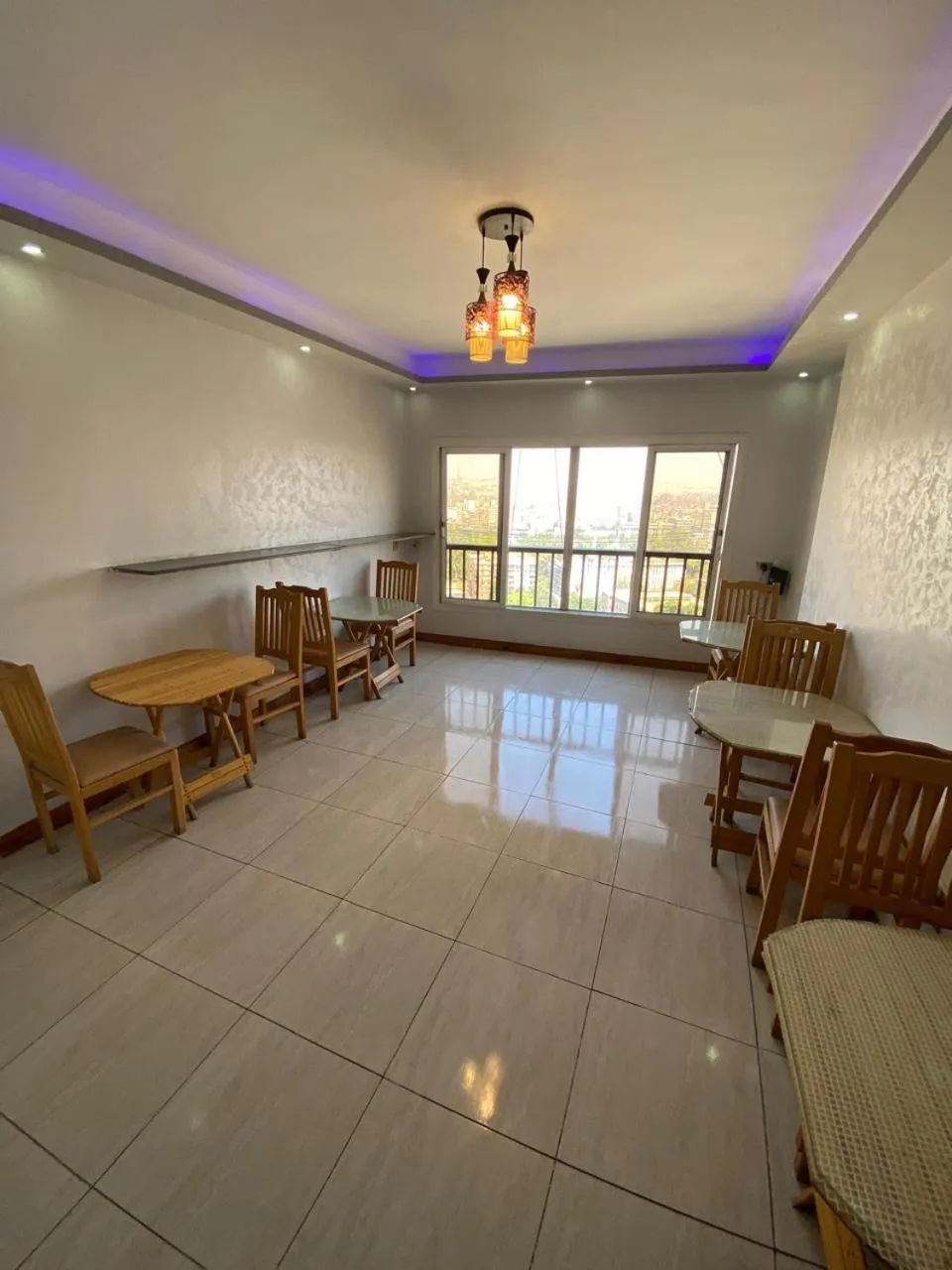 Restaurant/places to eat in Nile sky hotel and suites