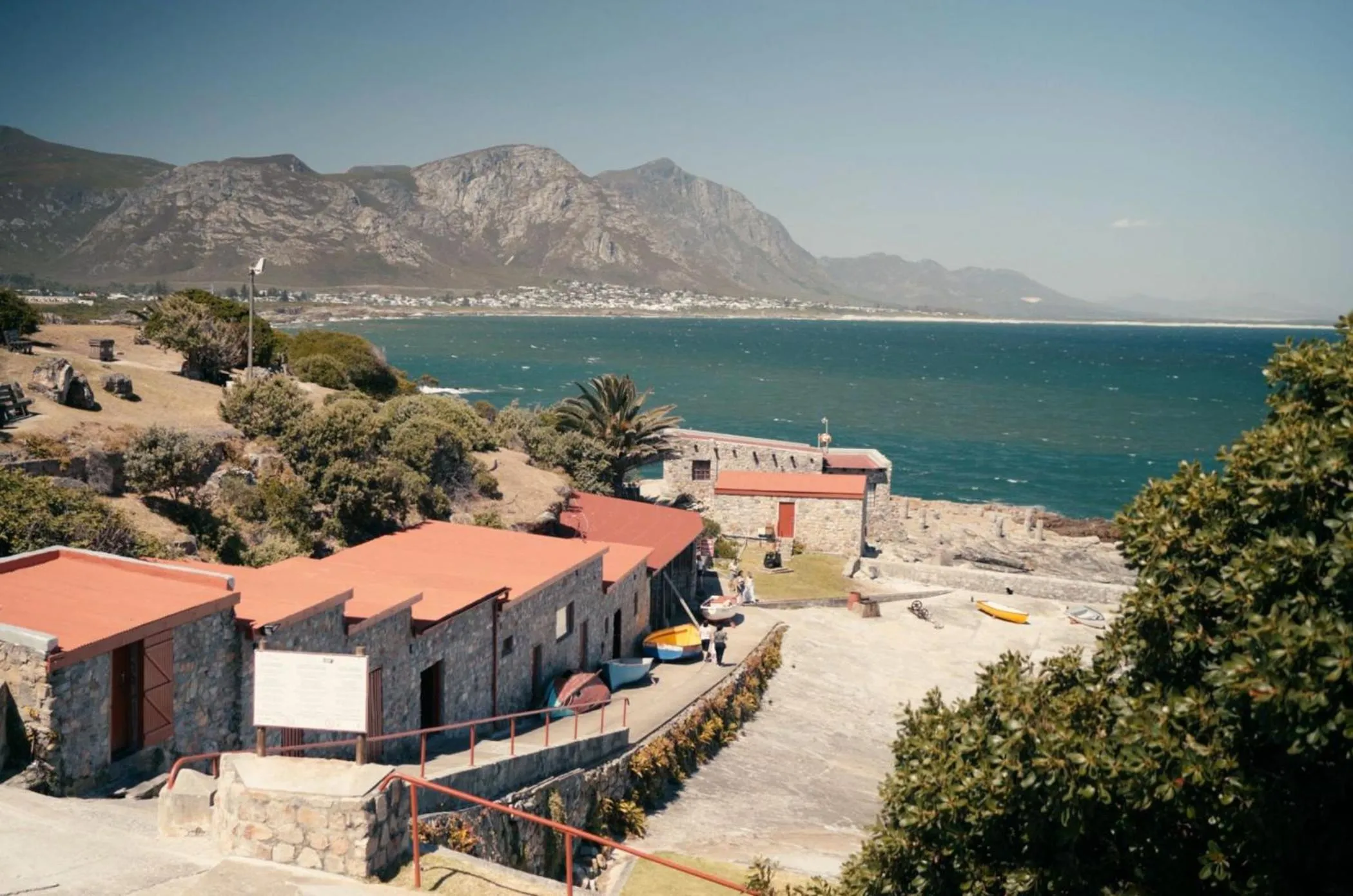 Beach in Hermanus Backpackers & Budget Accommodation