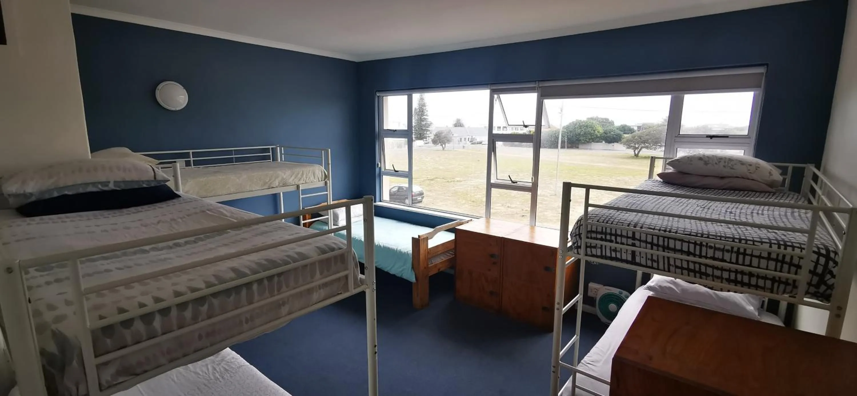 Bed in Hermanus Backpackers & Budget Accommodation