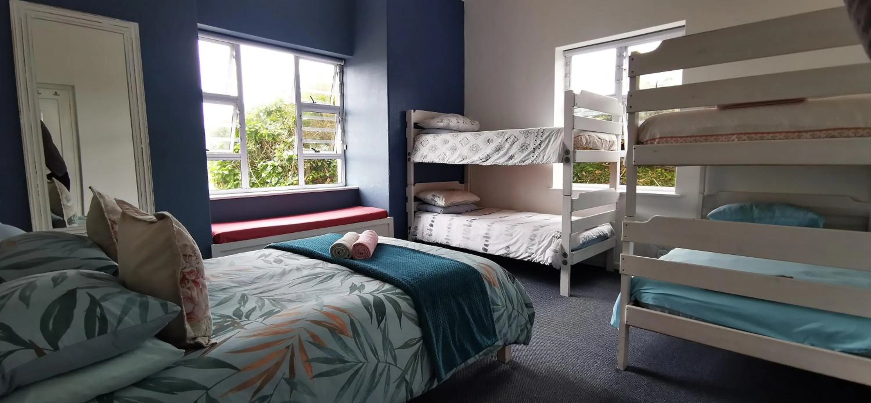 Bedroom, Bed in Hermanus Backpackers & Budget Accommodation