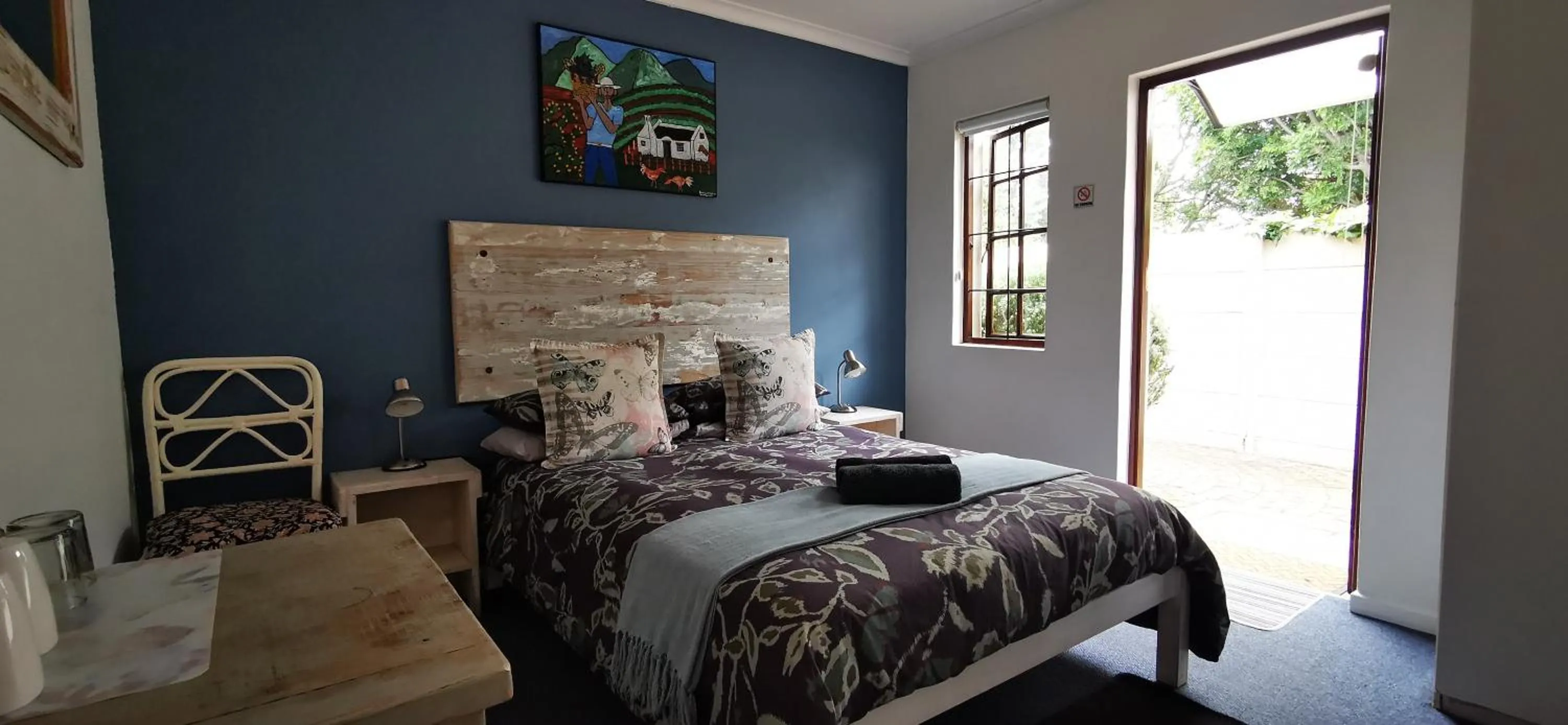 Bed in Hermanus Backpackers & Budget Accommodation