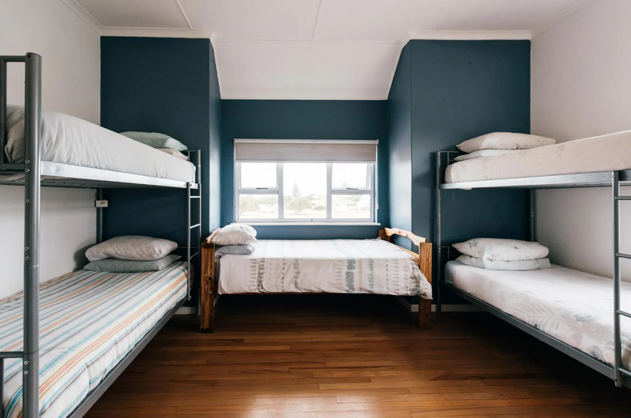 bunk bed, Bed in Hermanus Backpackers & Budget Accommodation