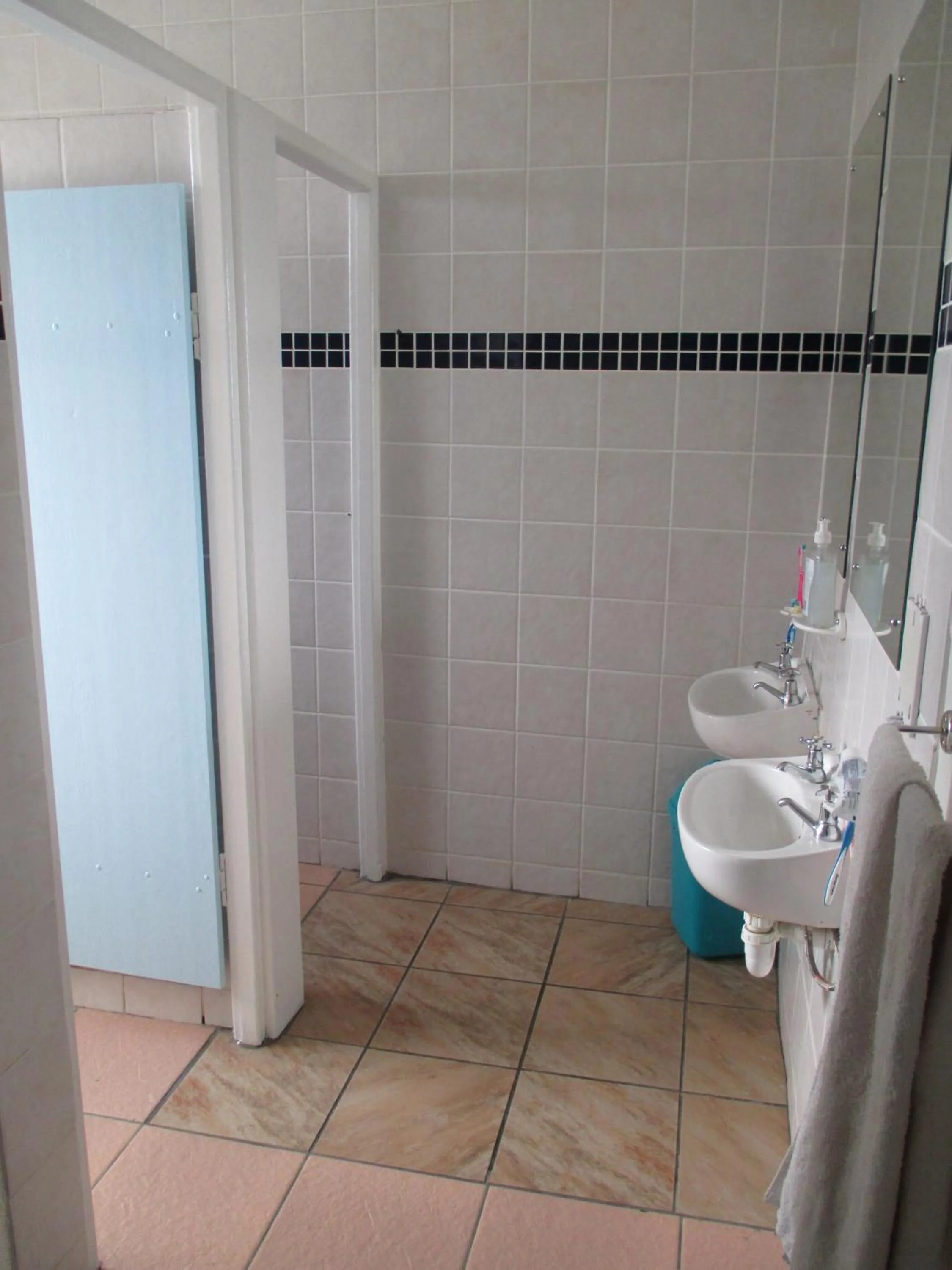 Area and facilities in Hermanus Backpackers & Budget Accommodation