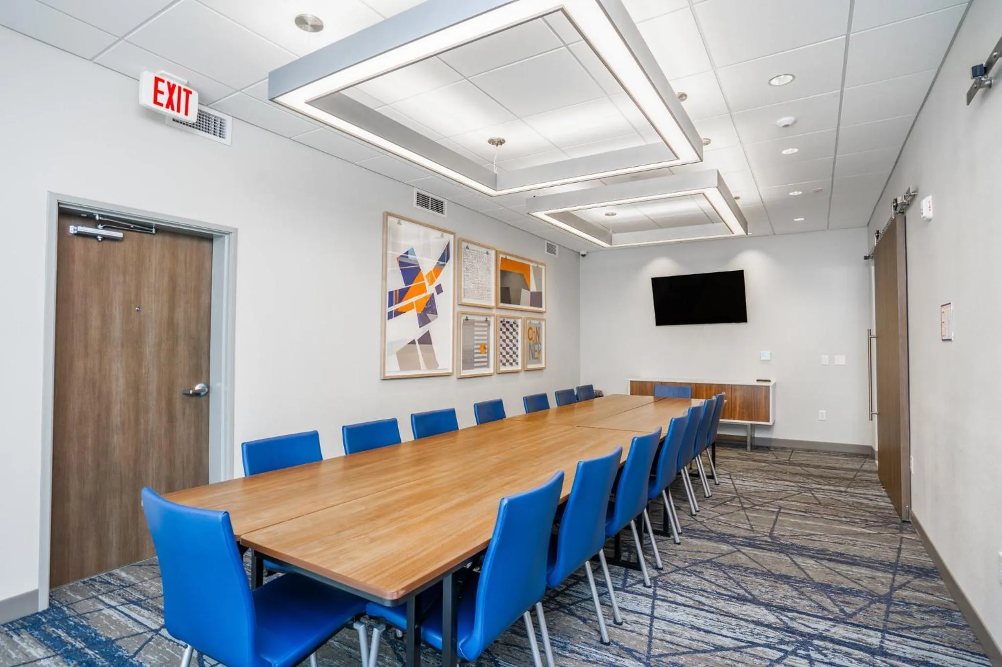 Meeting/conference room in Holiday Inn Express & Suites Cedar Rapids NE - Marion by IHG