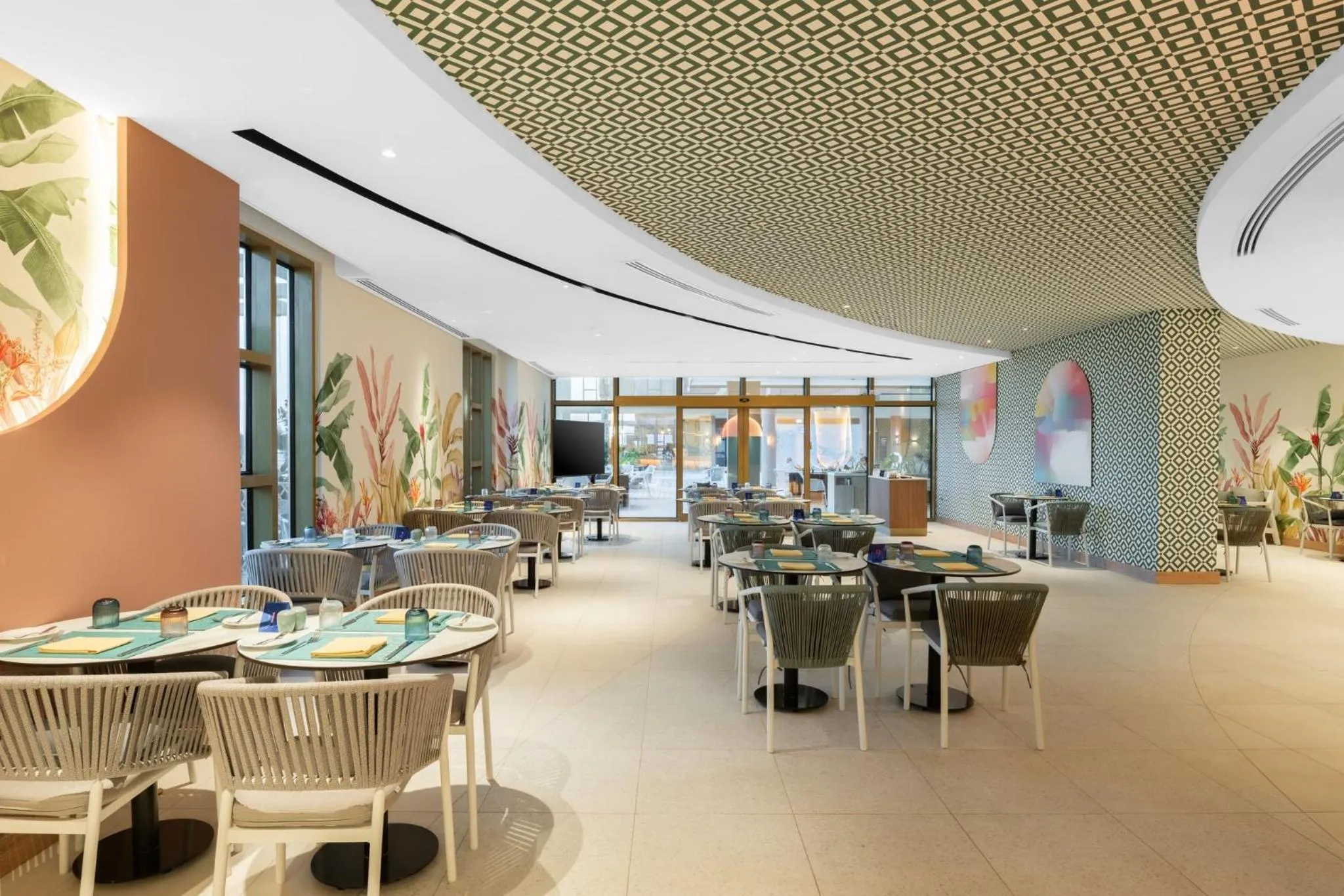 Restaurant/places to eat in voco Jeddah Gate by IHG