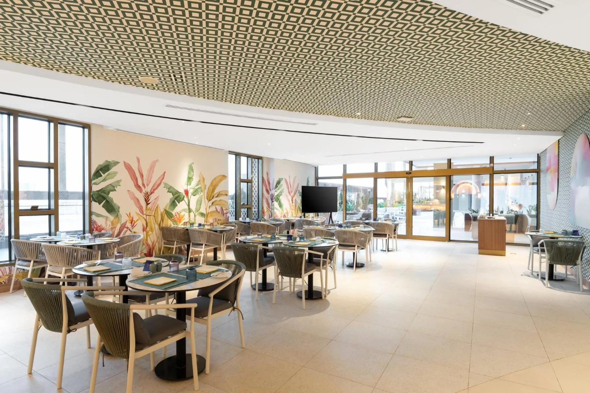 Restaurant/places to eat in voco Jeddah Gate by IHG