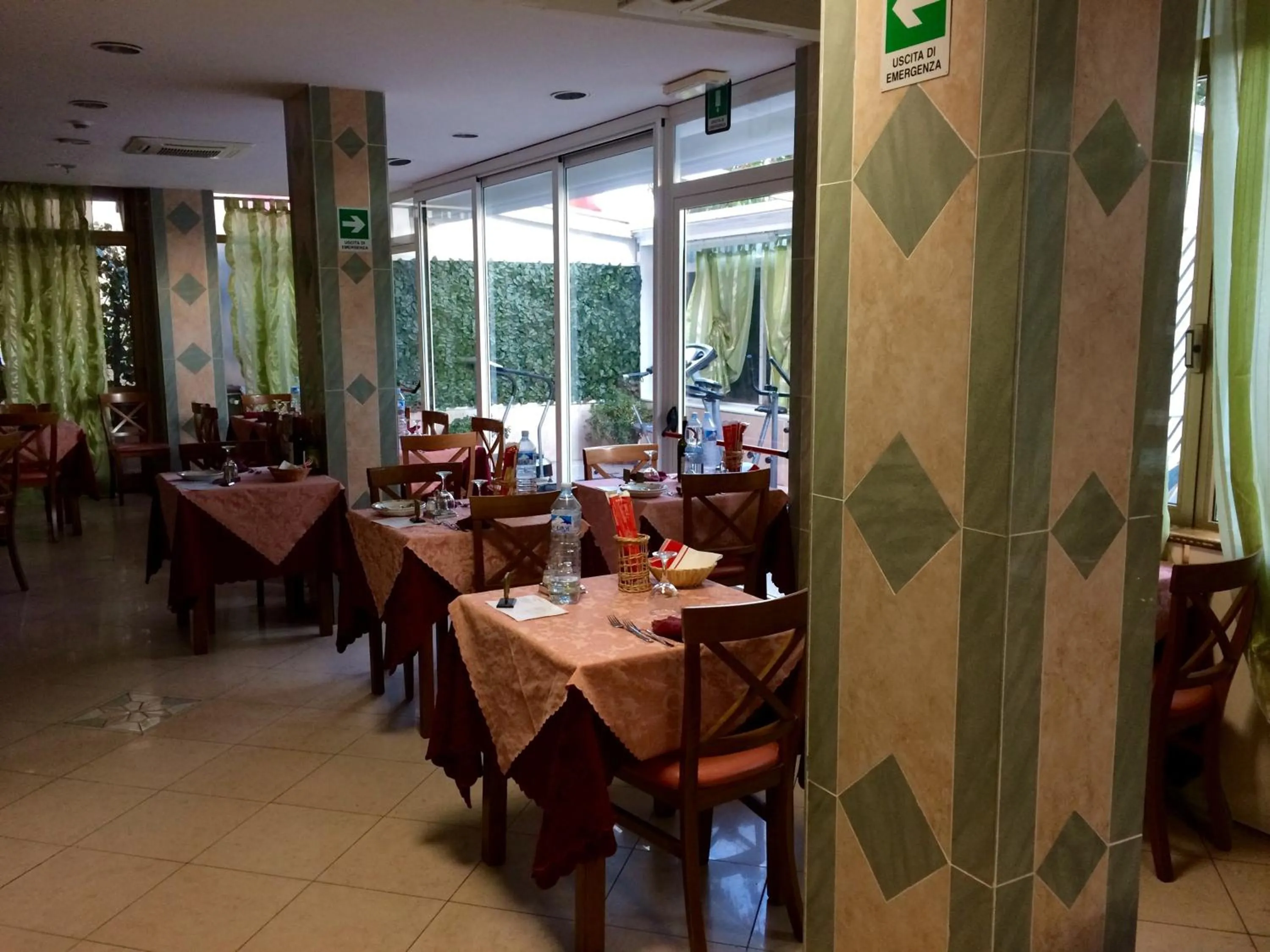 Restaurant/places to eat in Hotel Corallo