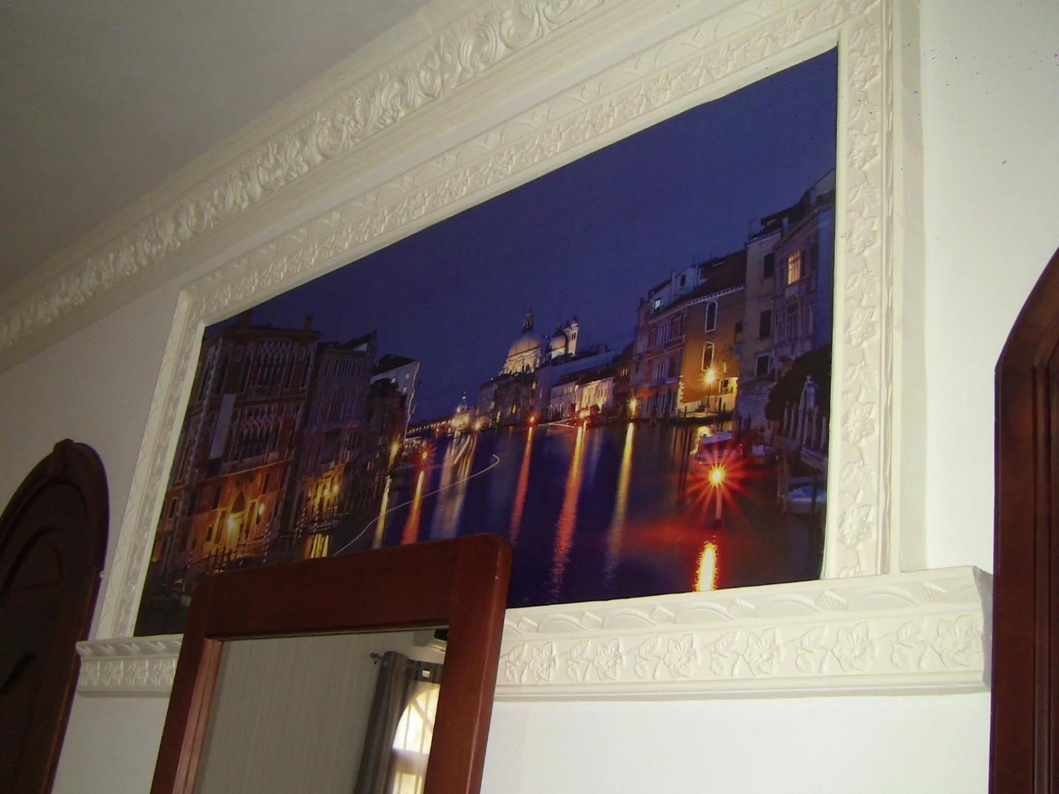 Decorative detail in Castillo Romano