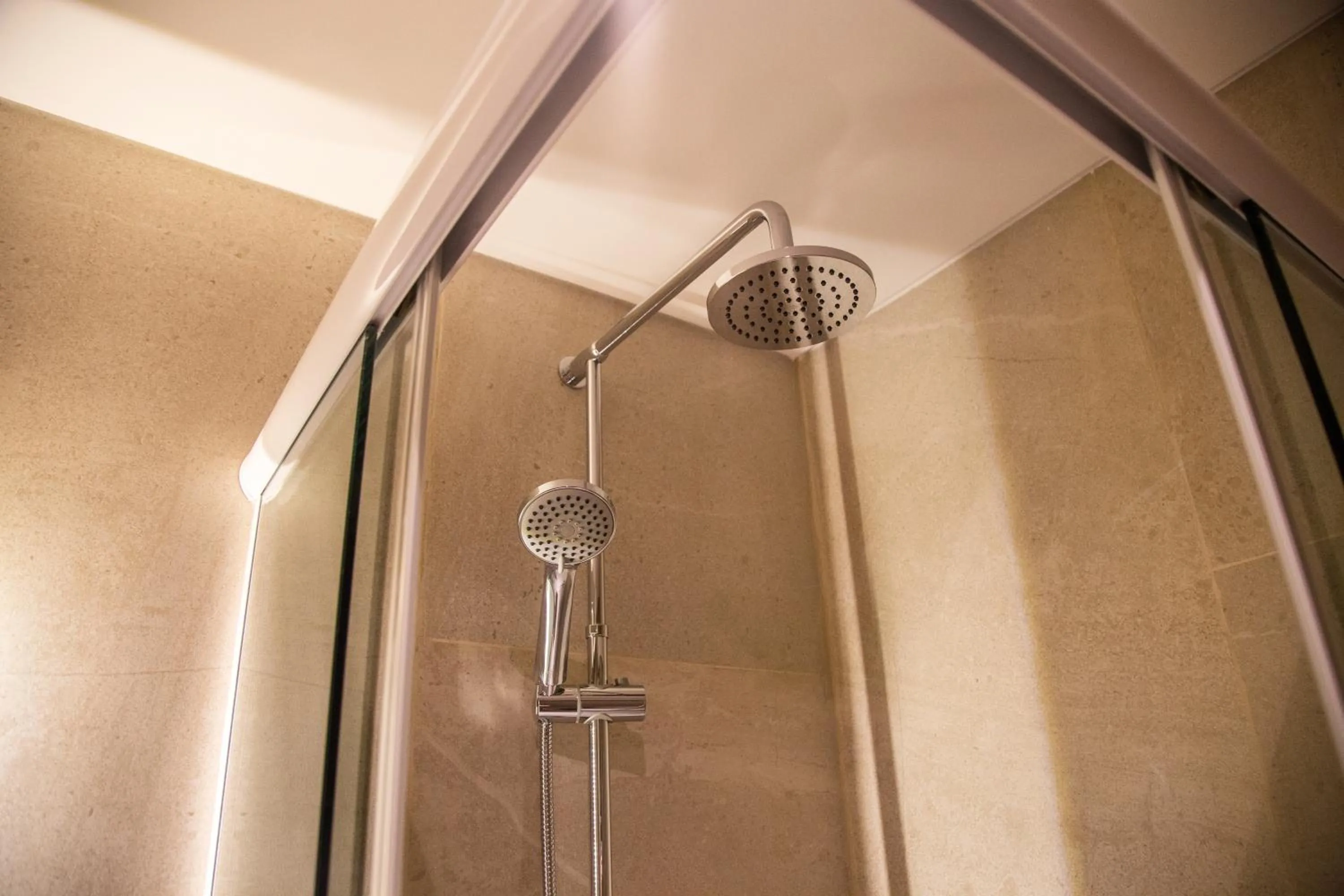 Shower in Vilon Recoleta Hotel
